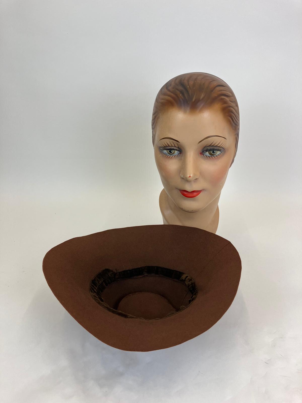 Original 1940's felt perch brimmed hat - light caramel brown