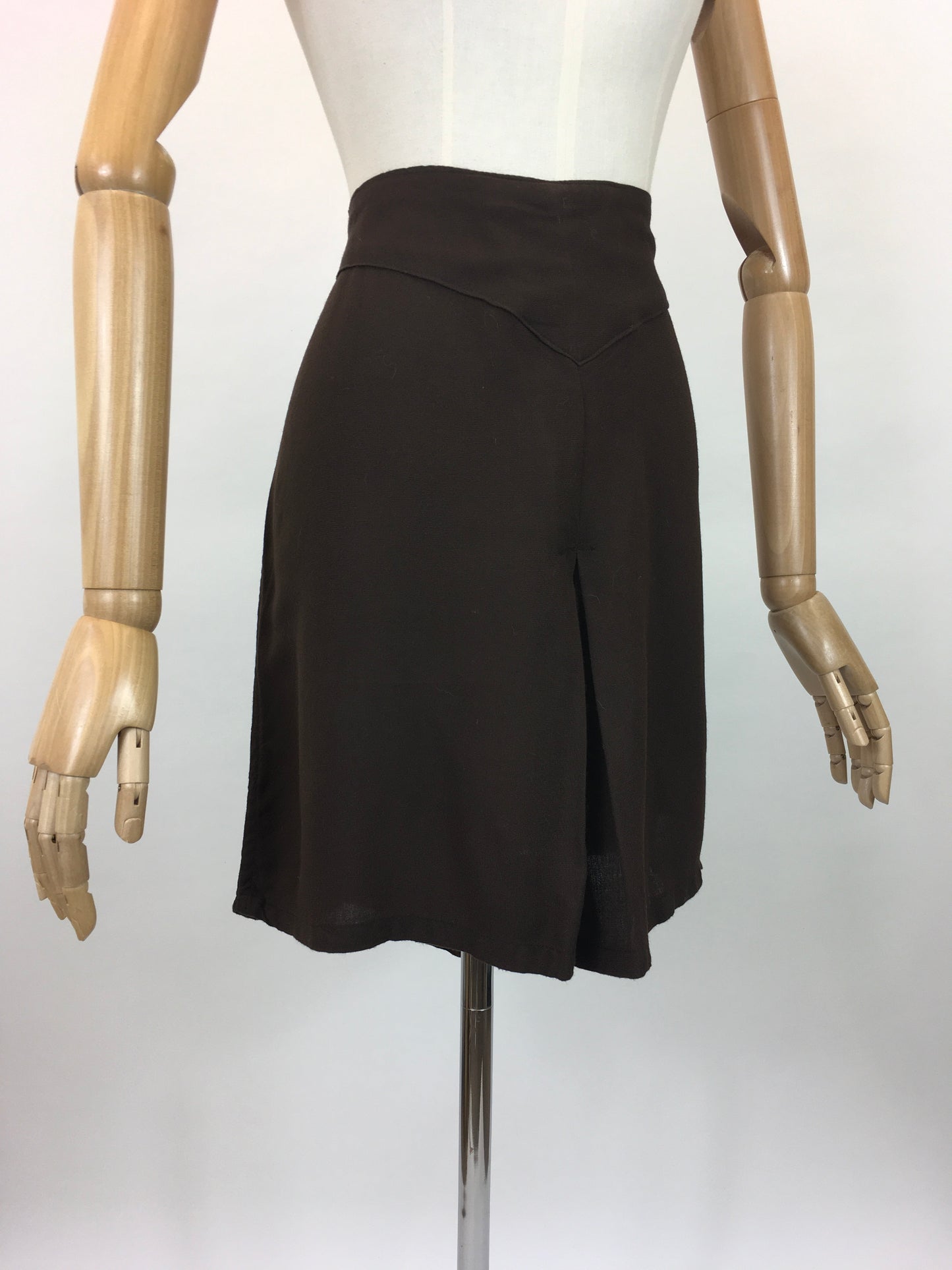 Original 1940’s Cotton linen Shorts - Fabulous Chocolate Brown