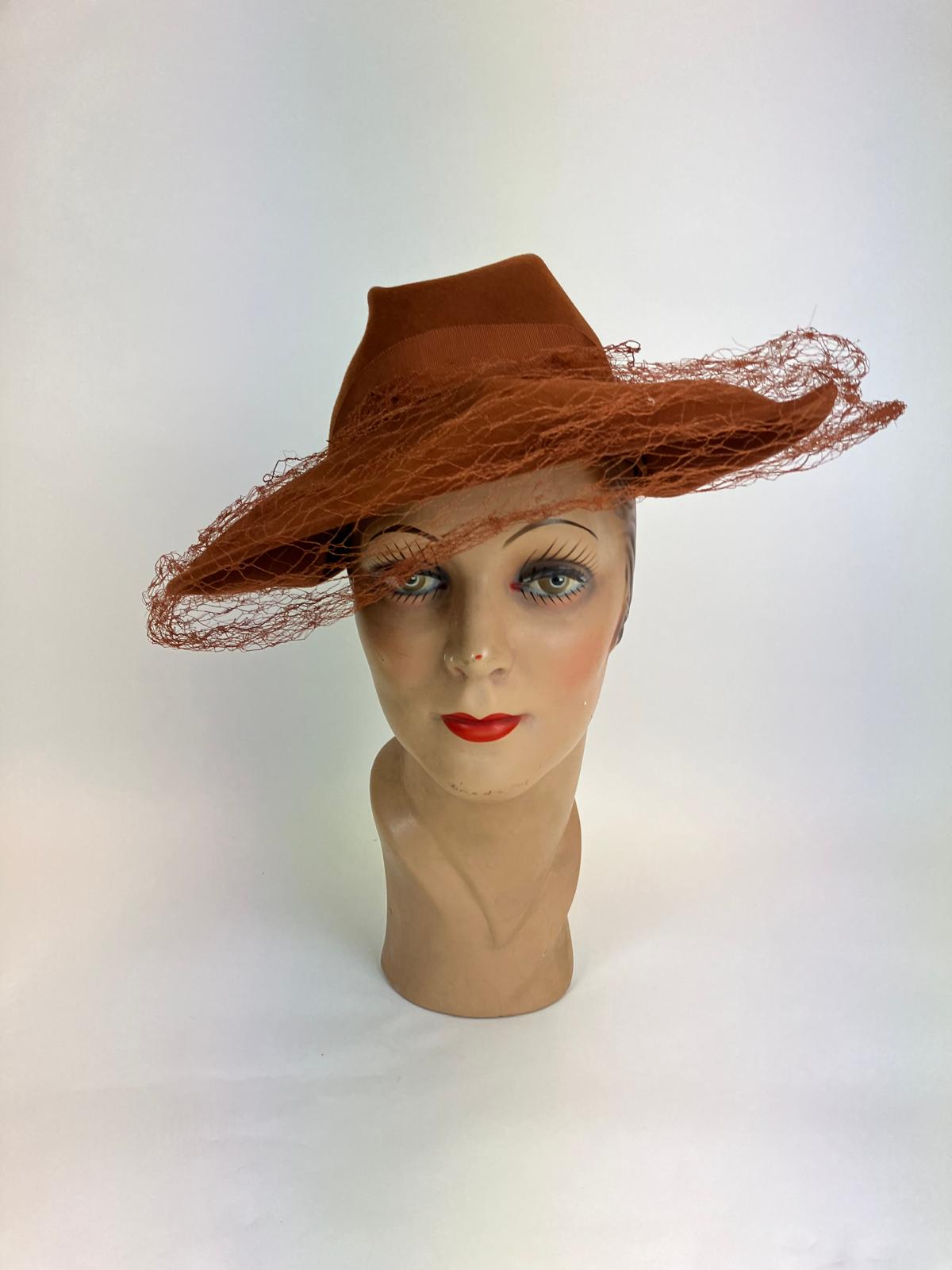 Original 1940's Beautiful Heart shaped Hat - true Cinnamon