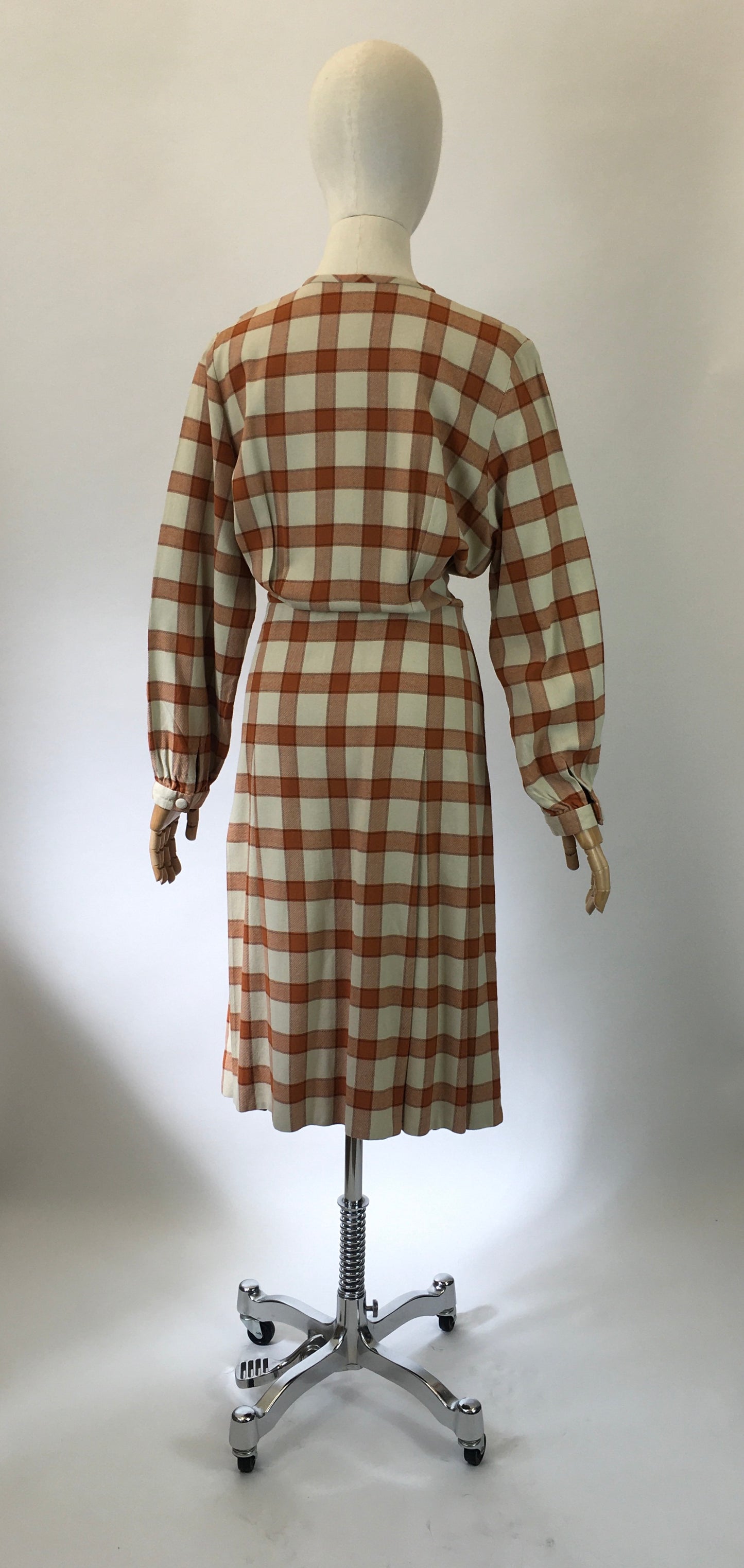 RESERVED DO NOT BUY Original 1940s woollen plaid dress - in gorgeous Cinnamon/taupe/cream