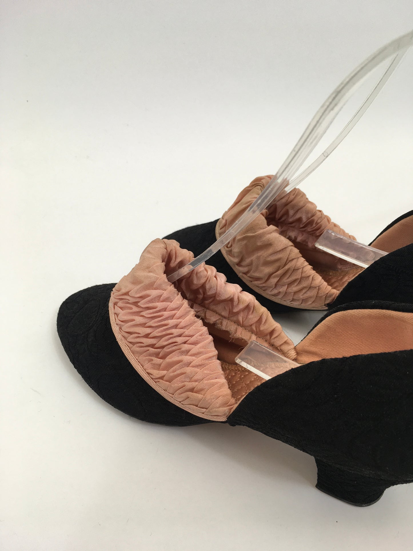 Original 1940's Glamour slippers - Black with Dusky pink