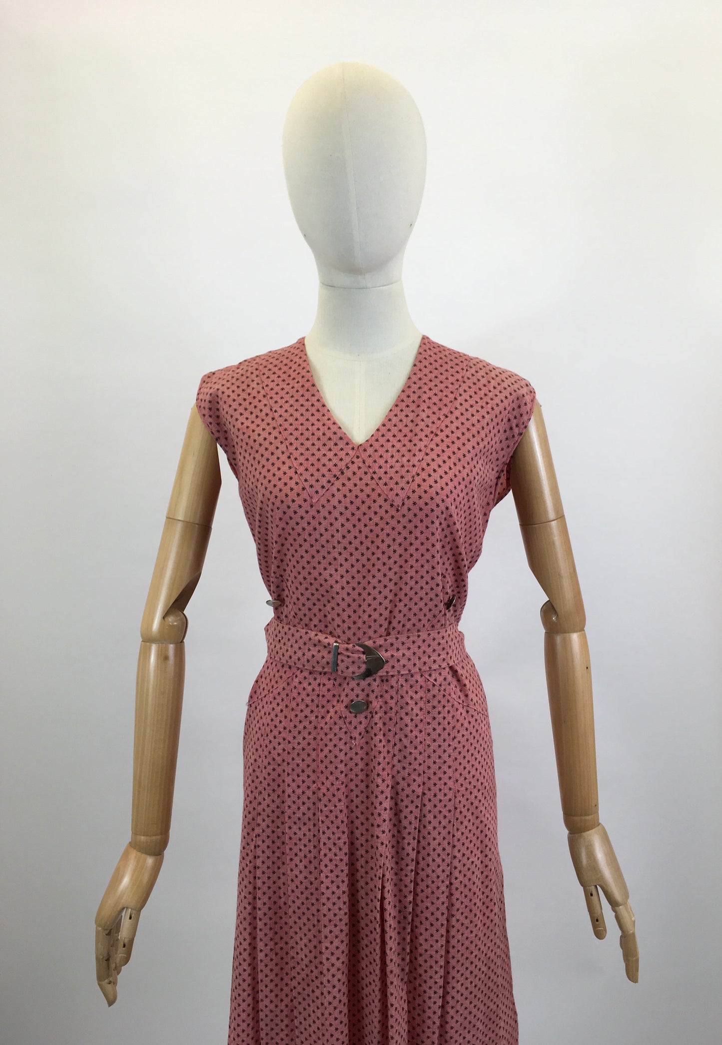 Original Late 1930's Beautiful dress - in Coral Pink with original belt