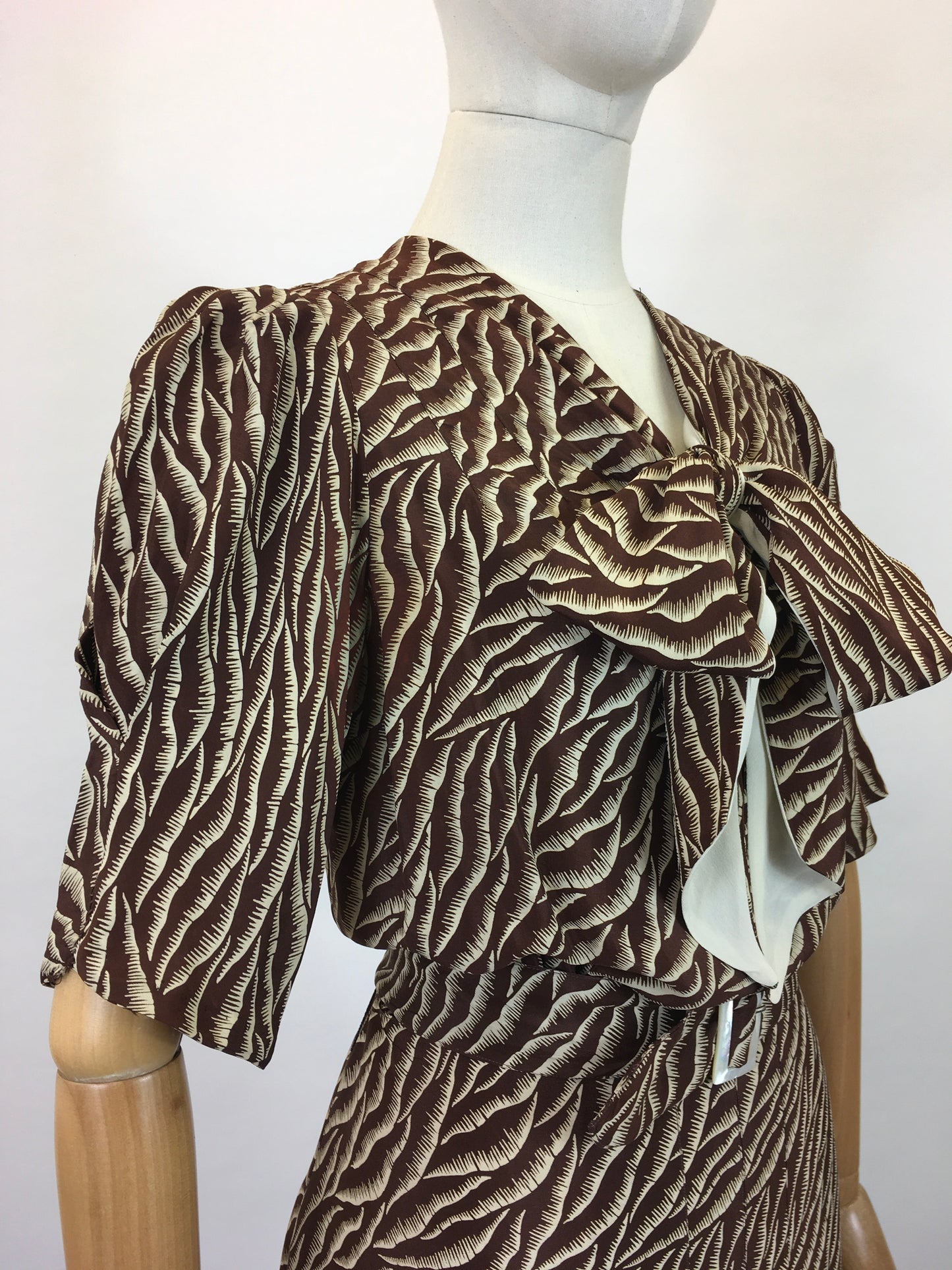 Original 30’s Fabulous 3pc set consisting Dress,Jacket and Belt - Dark chocolate Brown and Cream.