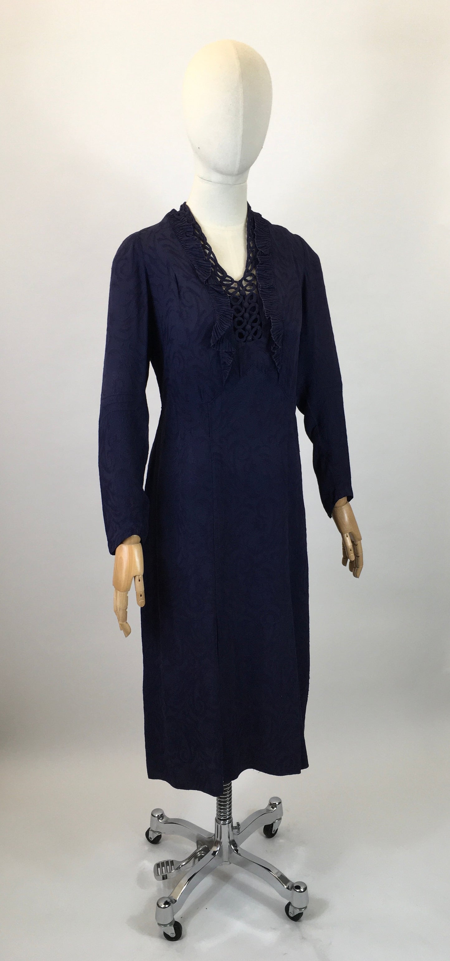 Original 1930's Darling Crepe dress - In a Classical timeless Navy