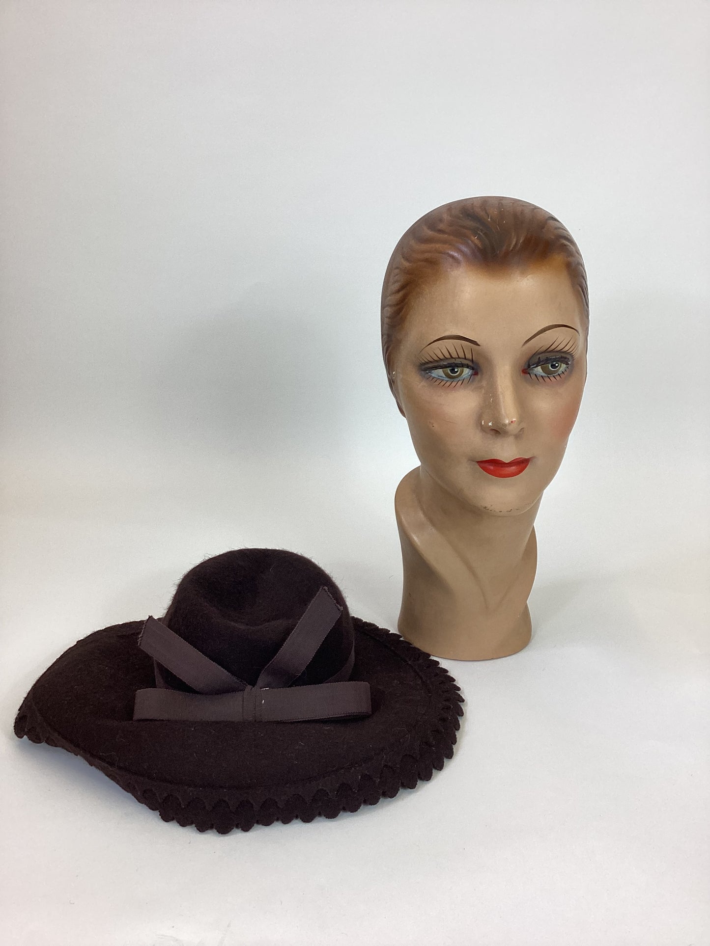 Original 40's Gorgeous Felted Hat - in Rich dark Brown