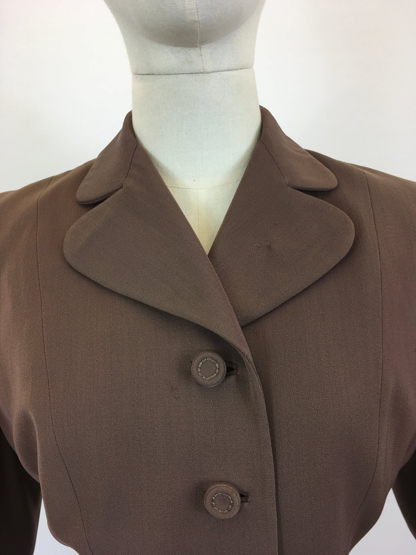 Original 1940’s Fabulous Fitted Jacket - mid Brown