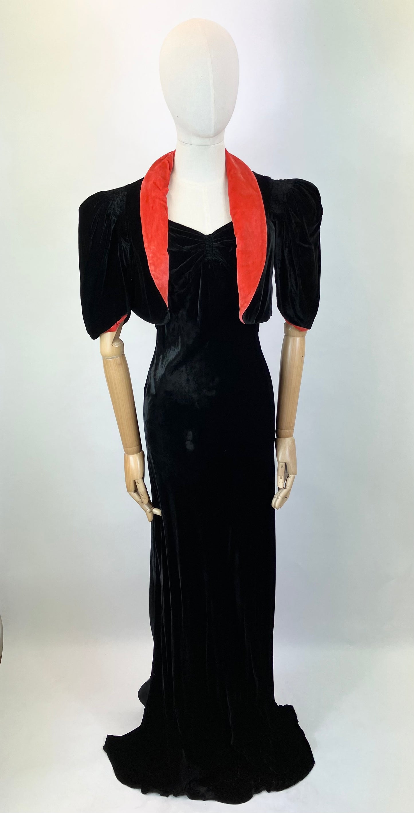 Original 1930’s Beautiful Velvet Evening Gown with Bolero - Black / Red