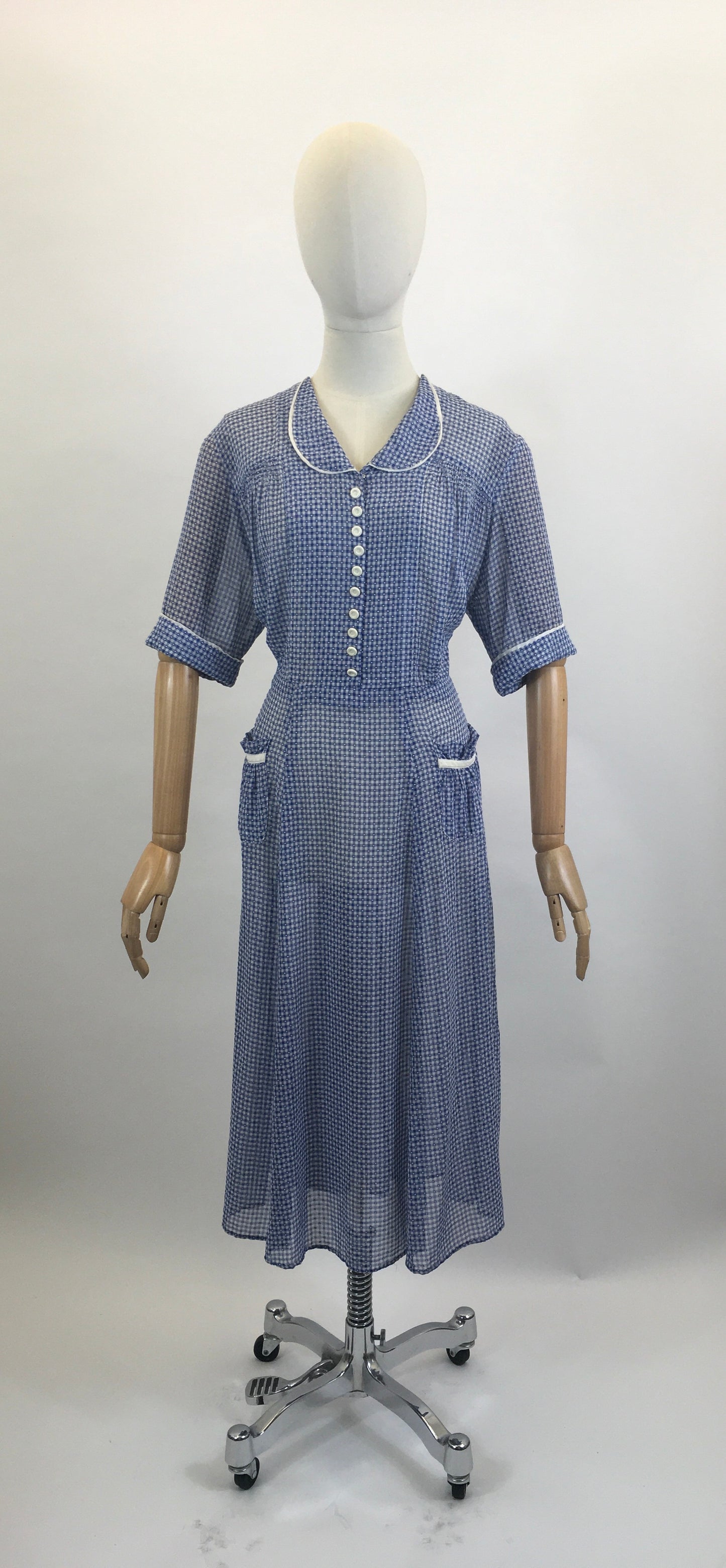 Original Late 30’s / Early 40’s Gorgeous Day dress - in Royal Blue / White gingham