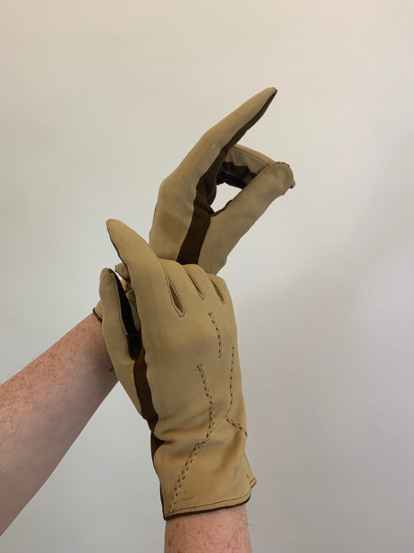 Original 1940's pair Gloves - 2 tone Fawn and Brown colourway