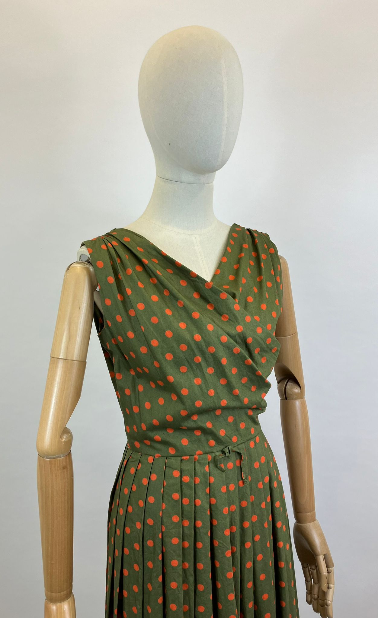 Original 1950’s Deadstock Polka Dot Dress - in Dark Green / Cinnamon dots