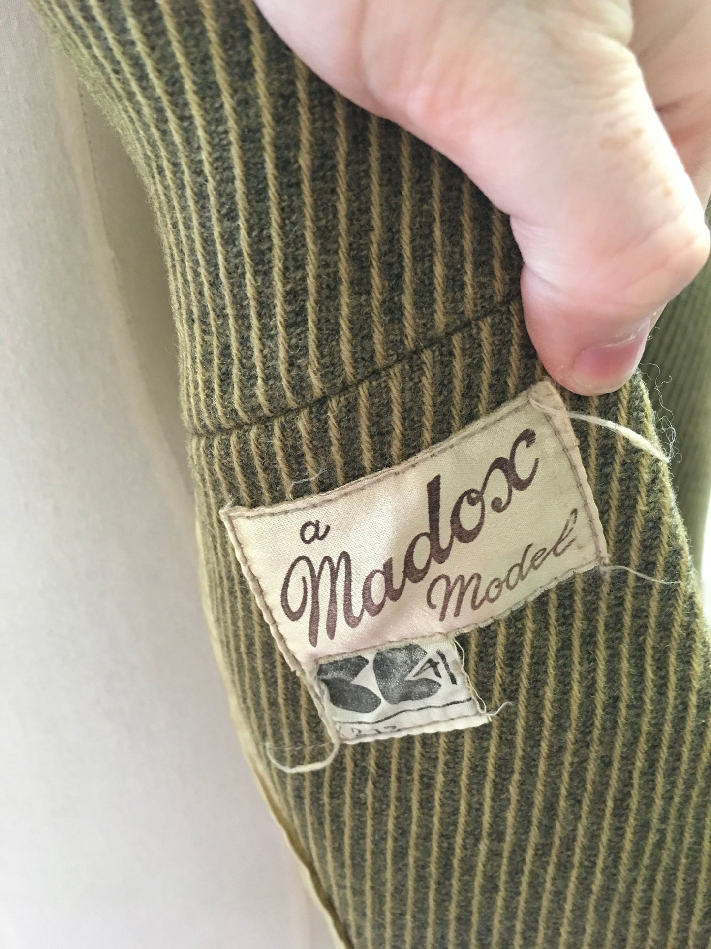 Original 1940's Stunning CC41 label Jacket - in Grey/lime pinstripe with exquisite details.