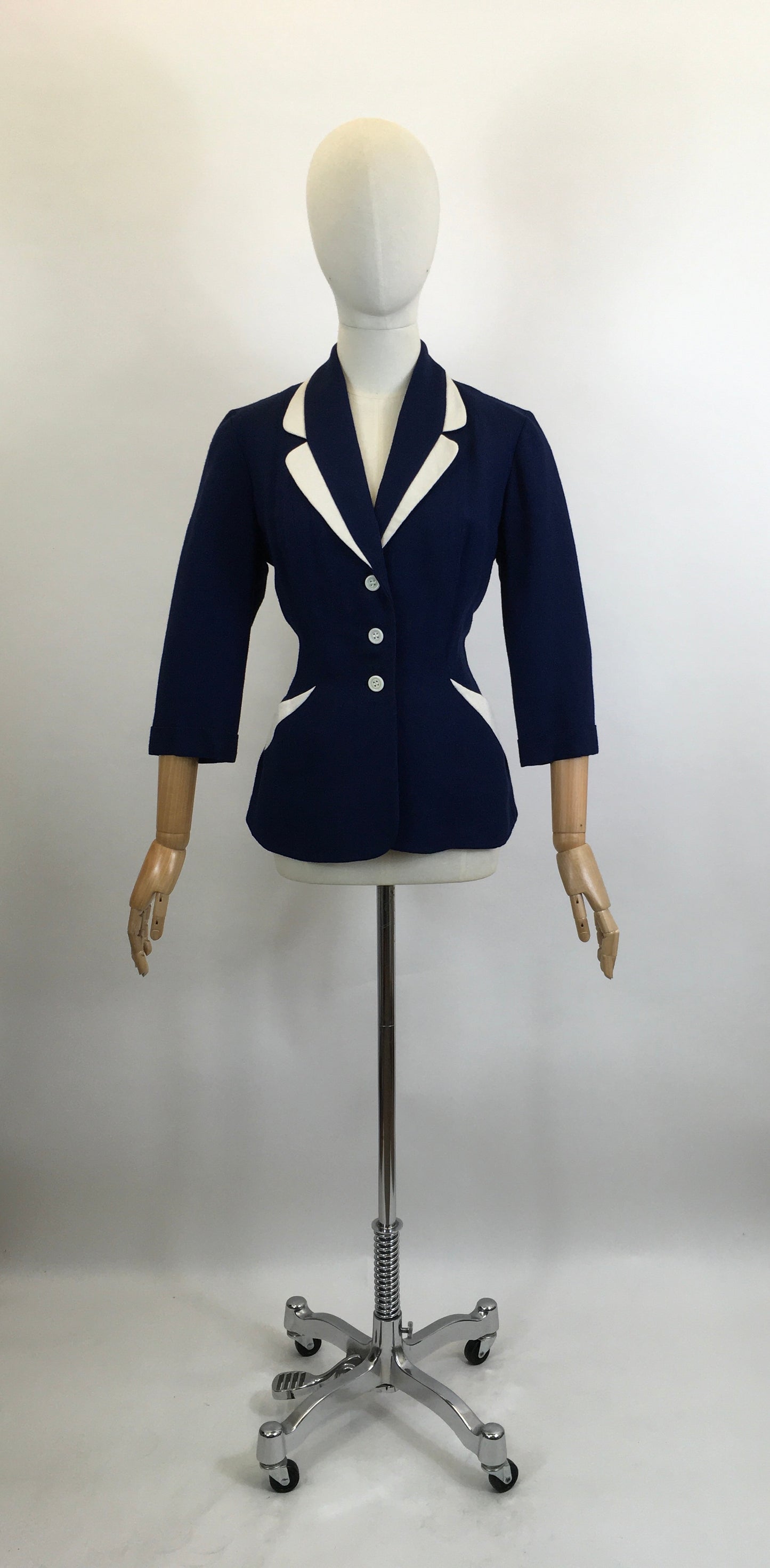 Original 1940’s Gorgeous Moygashel Linen Jacket - True Navy with White Contrast