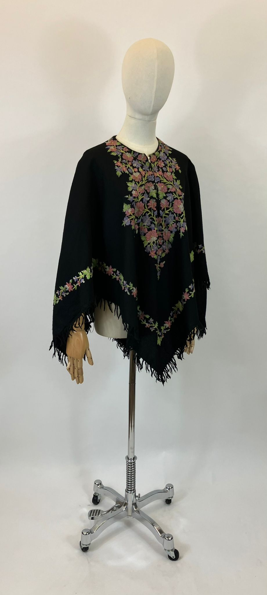 Original Amazing  30’s/40’s Capelet - Hand Embroidered