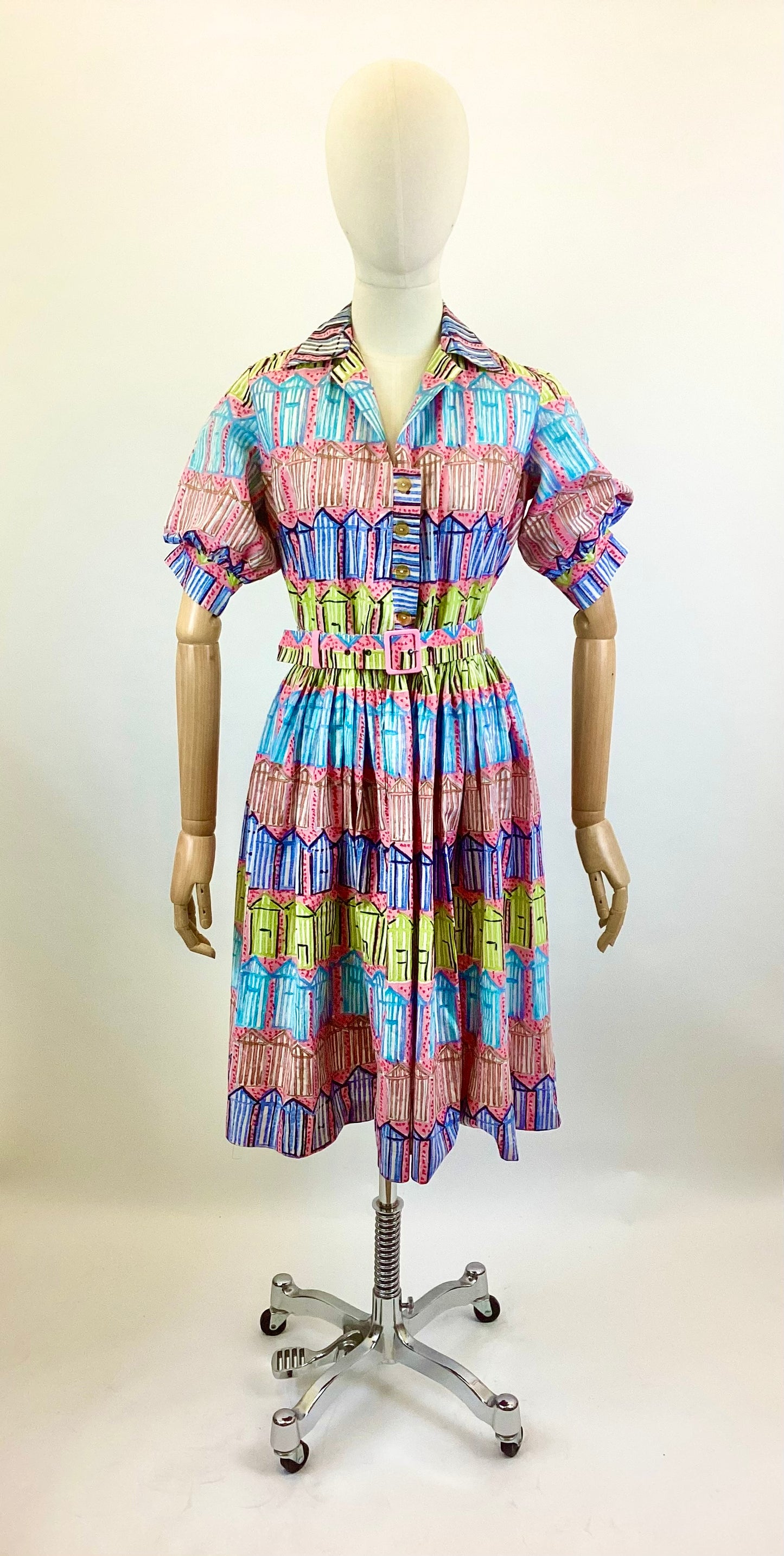 Original 50’s Fabulous Novelty Print dress -  vibrant Beach Huts