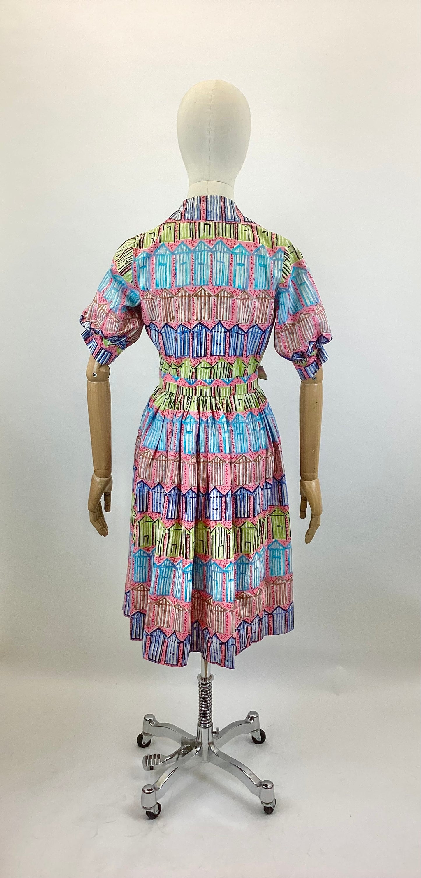 Original 50’s Fabulous Novelty Print dress -  vibrant Beach Huts