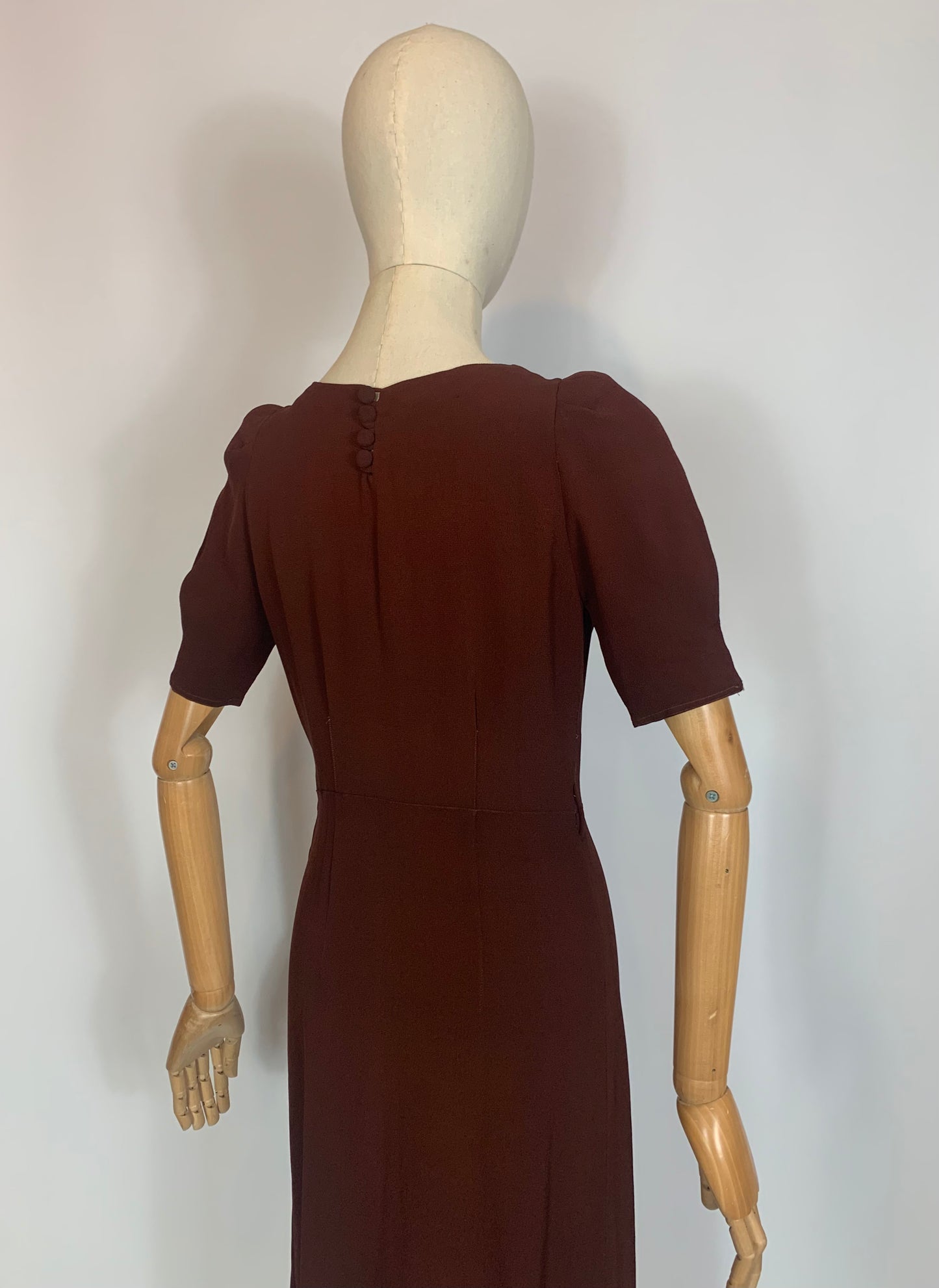 Original 1940’s Beautiful Crepe Dress with embroidery to neckline - Brown