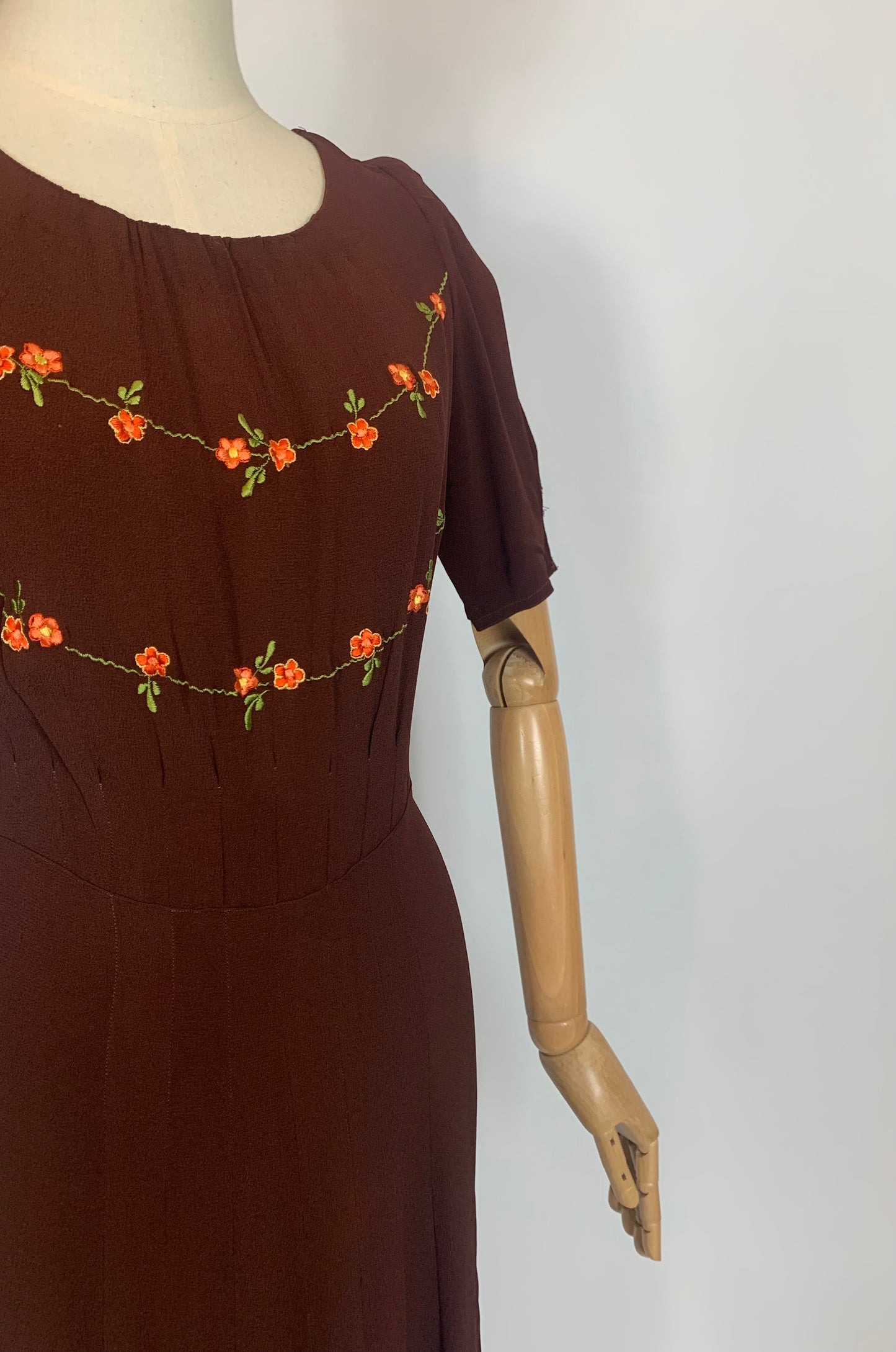 Original 1940’s Beautiful Crepe Dress with embroidery to neckline - Brown