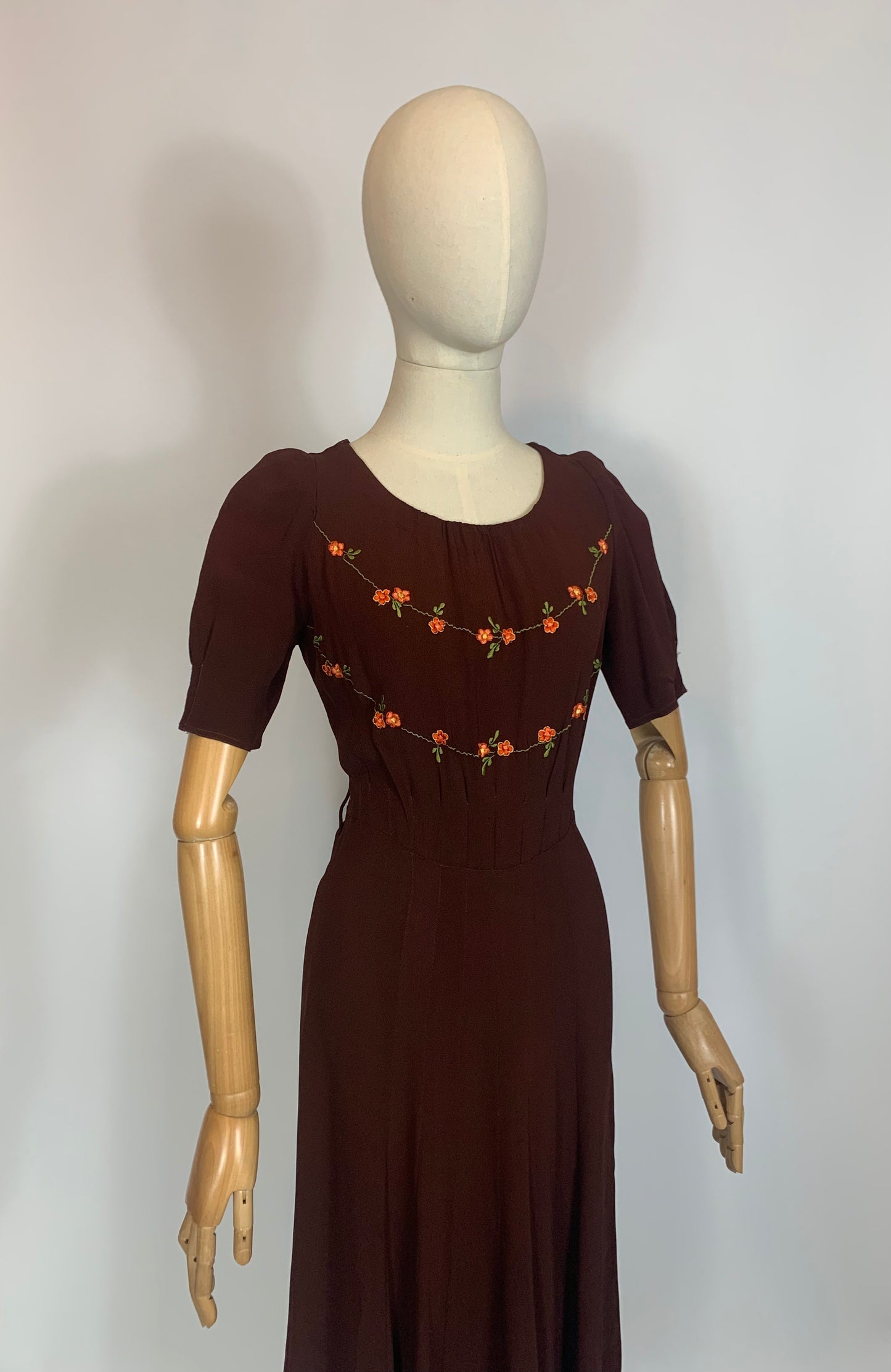 Original 1940’s Beautiful Crepe Dress with embroidery to neckline - Brown