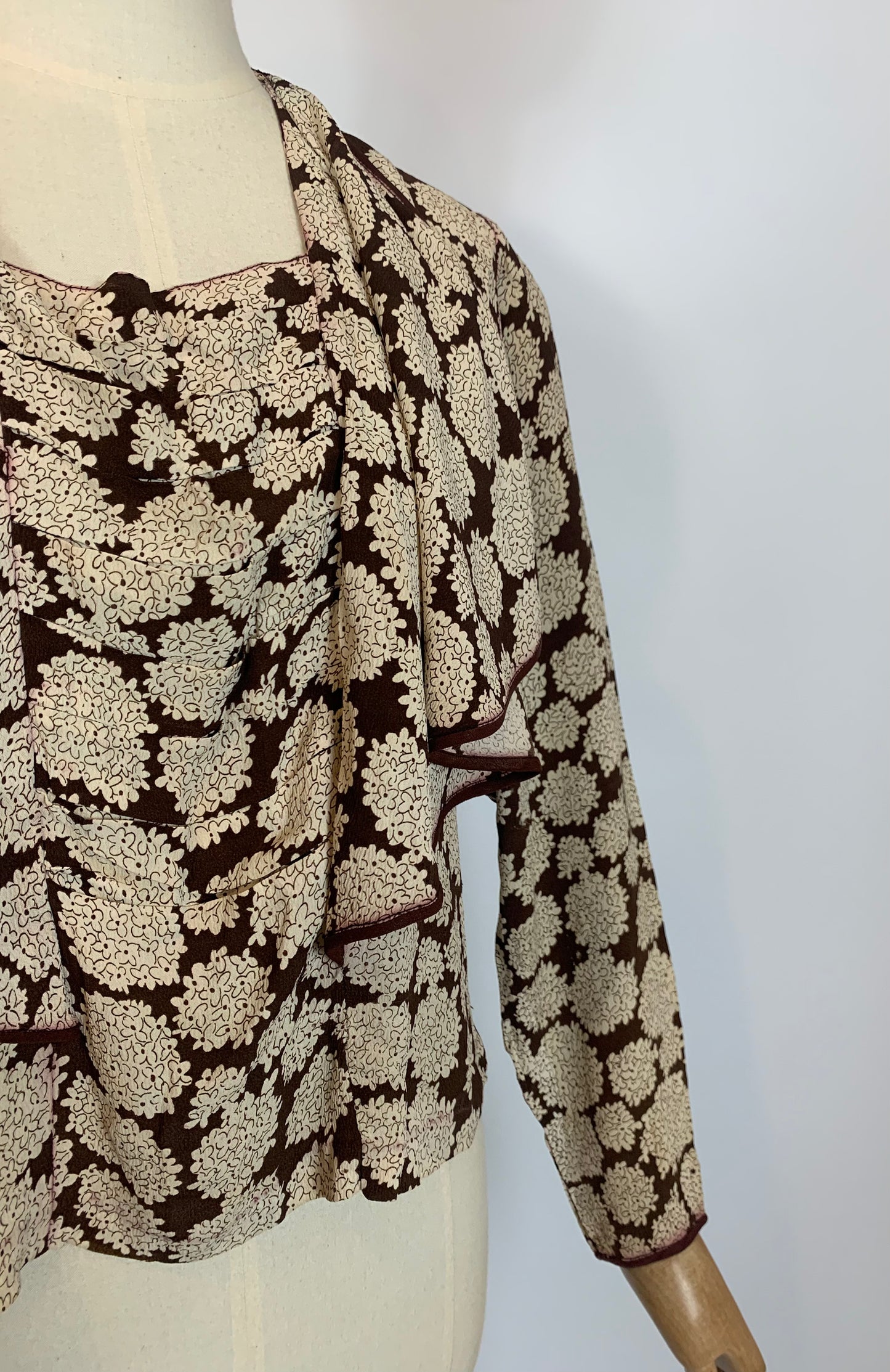 Original 1930’s Beautiful silk Blouse - Brown / Cream