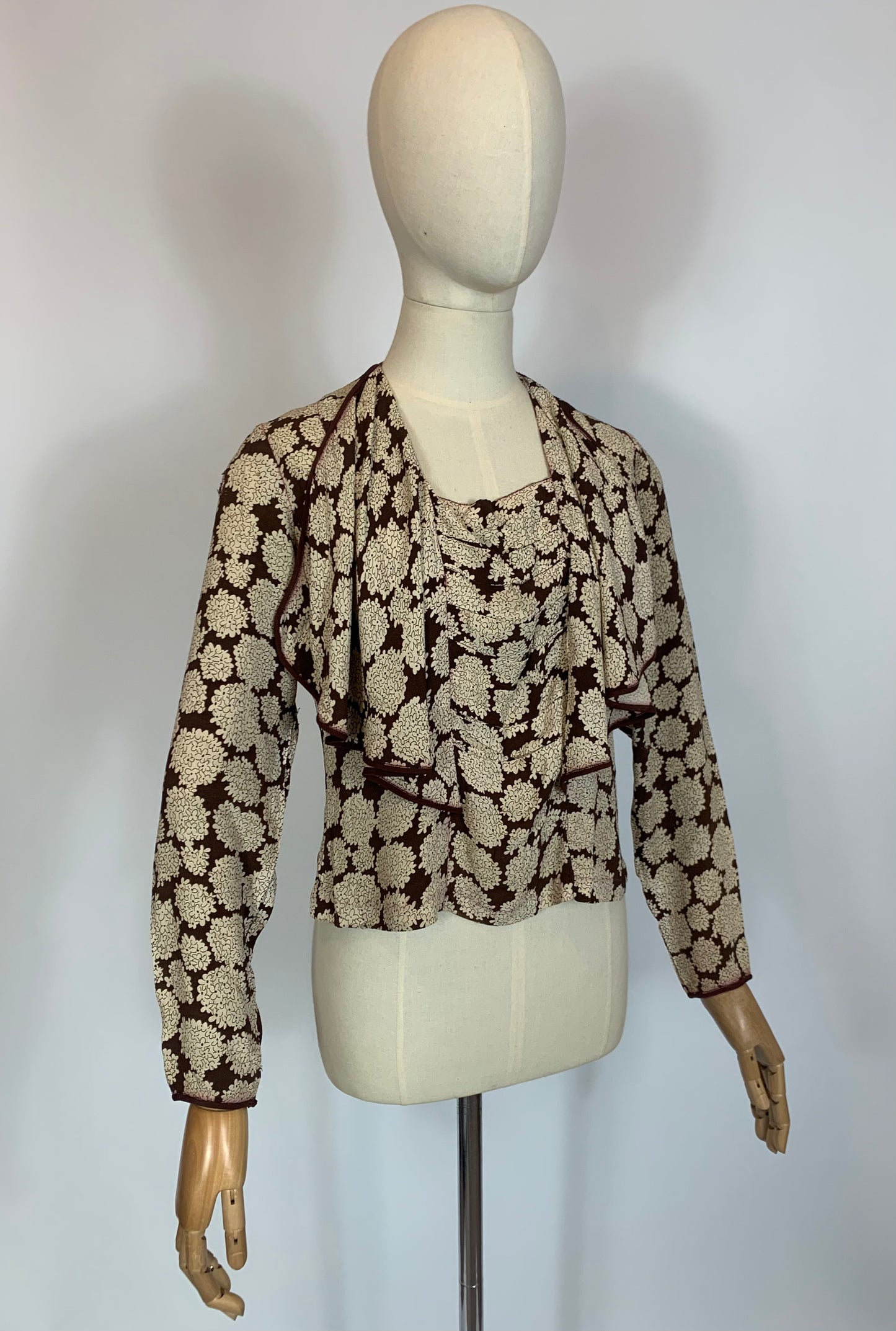 Original 1930’s Beautiful silk Blouse - Brown / Cream