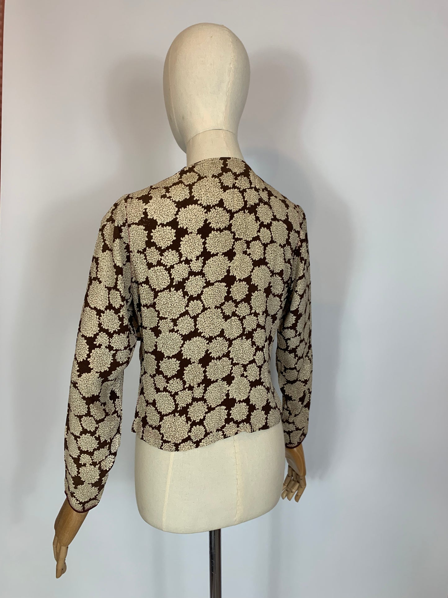 Original 1930’s Beautiful silk Blouse - Brown / Cream