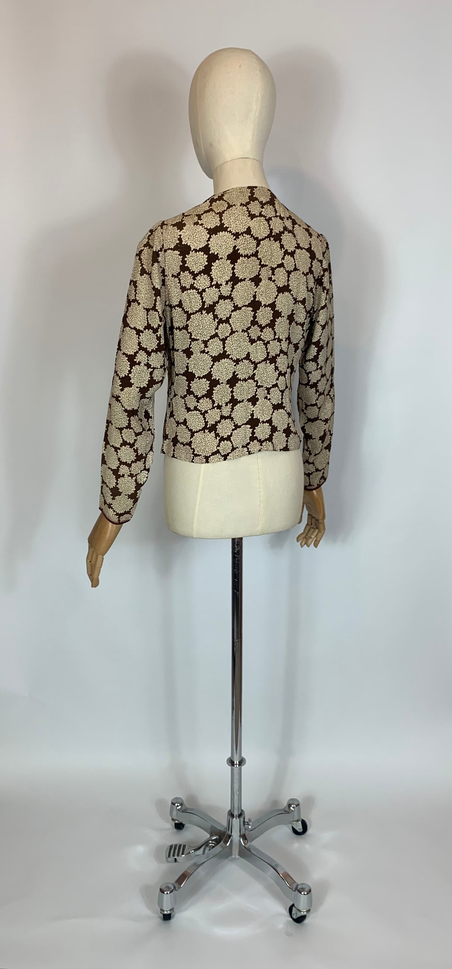 Original 1930’s Beautiful silk Blouse - Brown / Cream