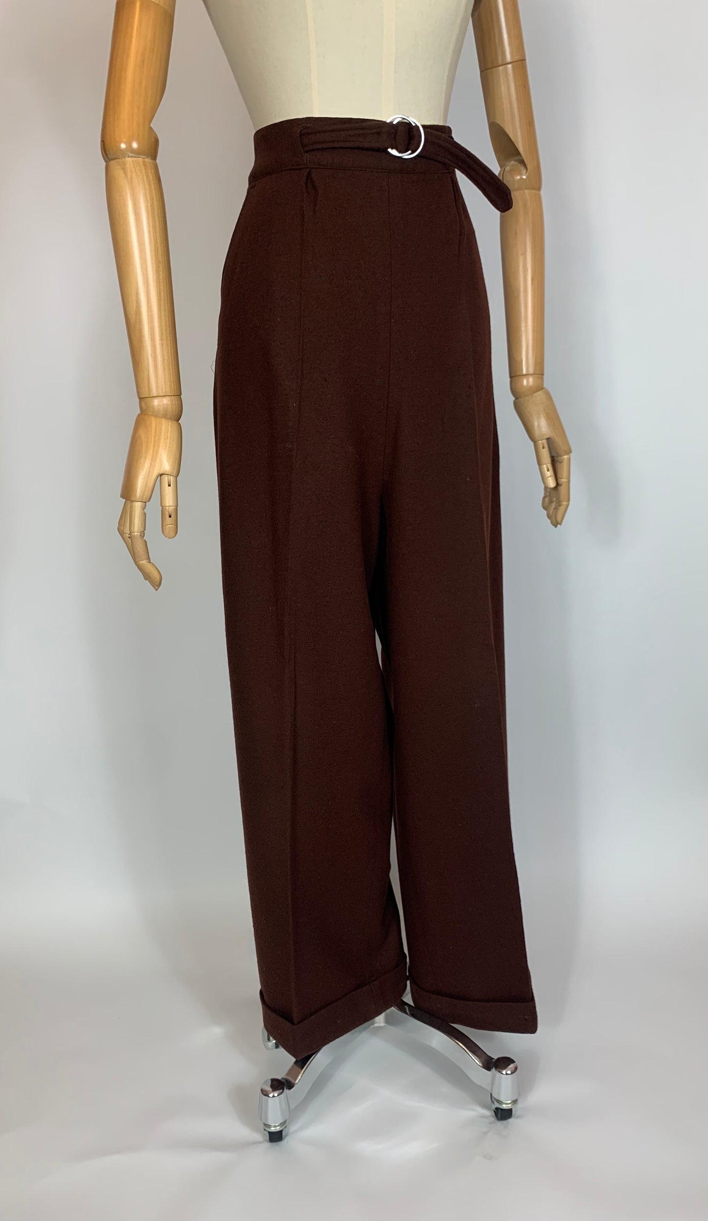 Original Rare 11011 Dinner plate label 1940’s Woollen trousers - Brown