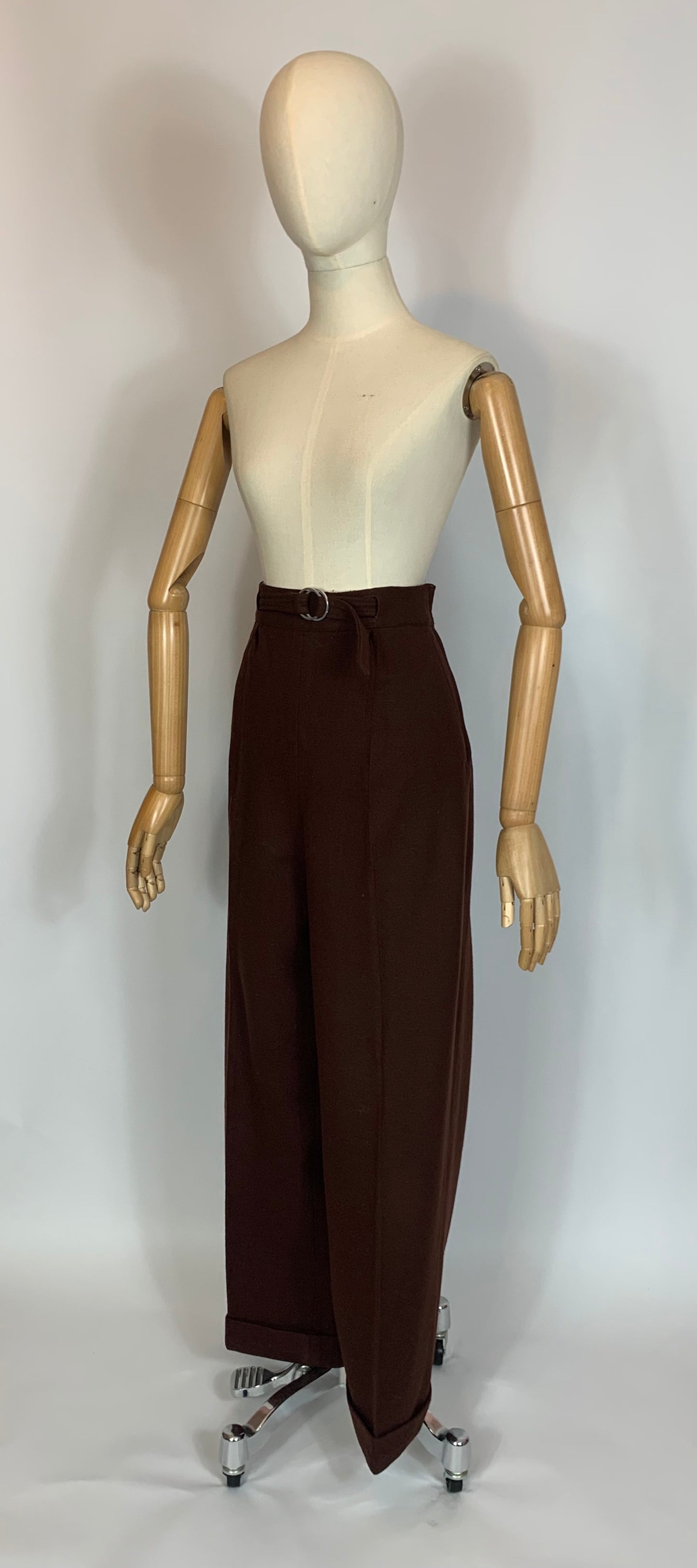 Original Rare 11011 Dinner plate label 1940’s Woollen trousers - Brown