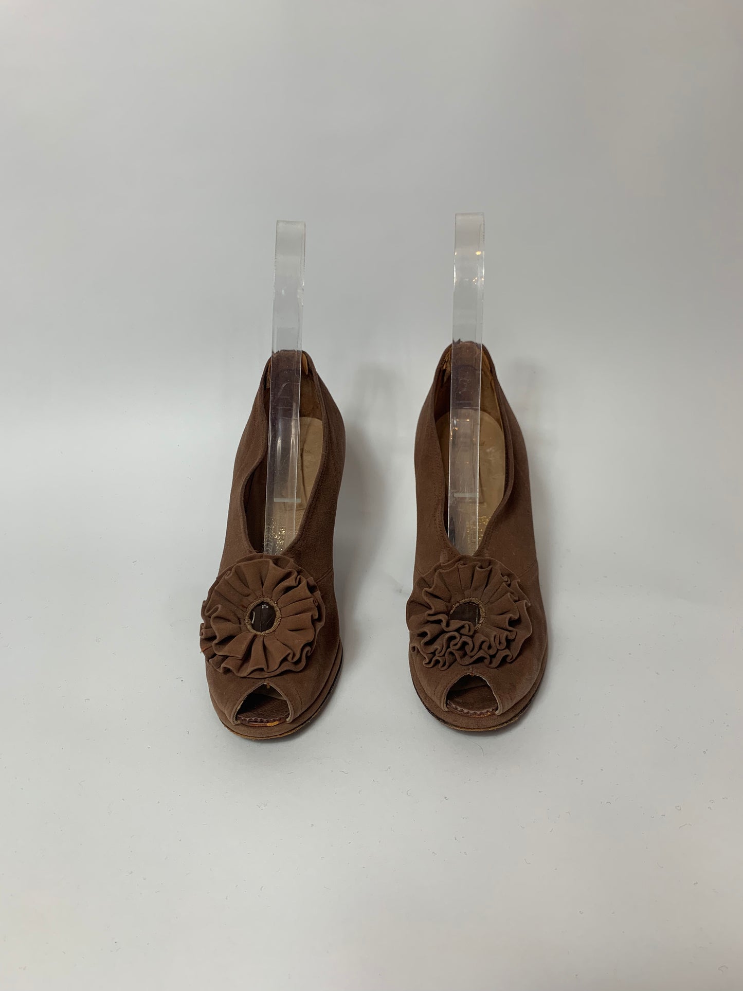 Original Fabulous 1940’s Peep toe Suede Shoes - light Brown.