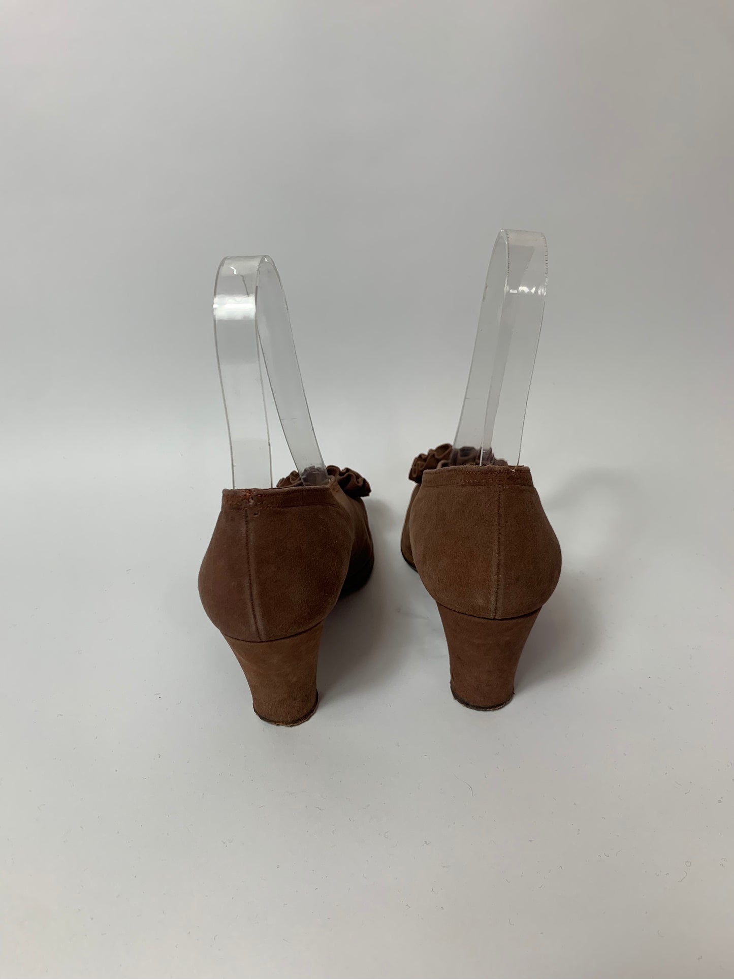 Original Fabulous 1940’s Peep toe Suede Shoes - light Brown.