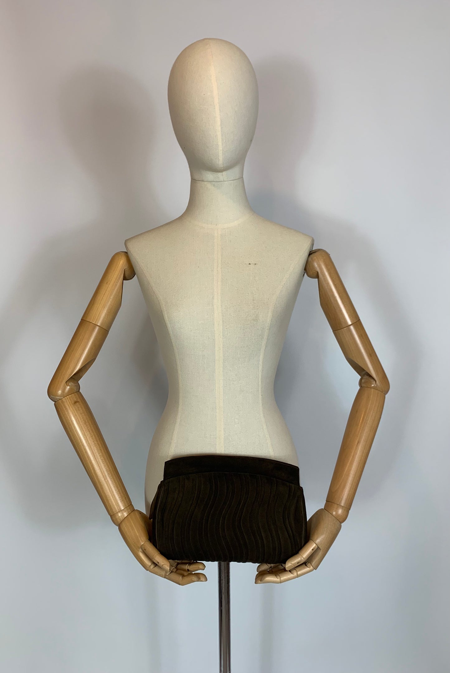 Original 1930’s Gorgeous Soft suede clutch - mid brown.