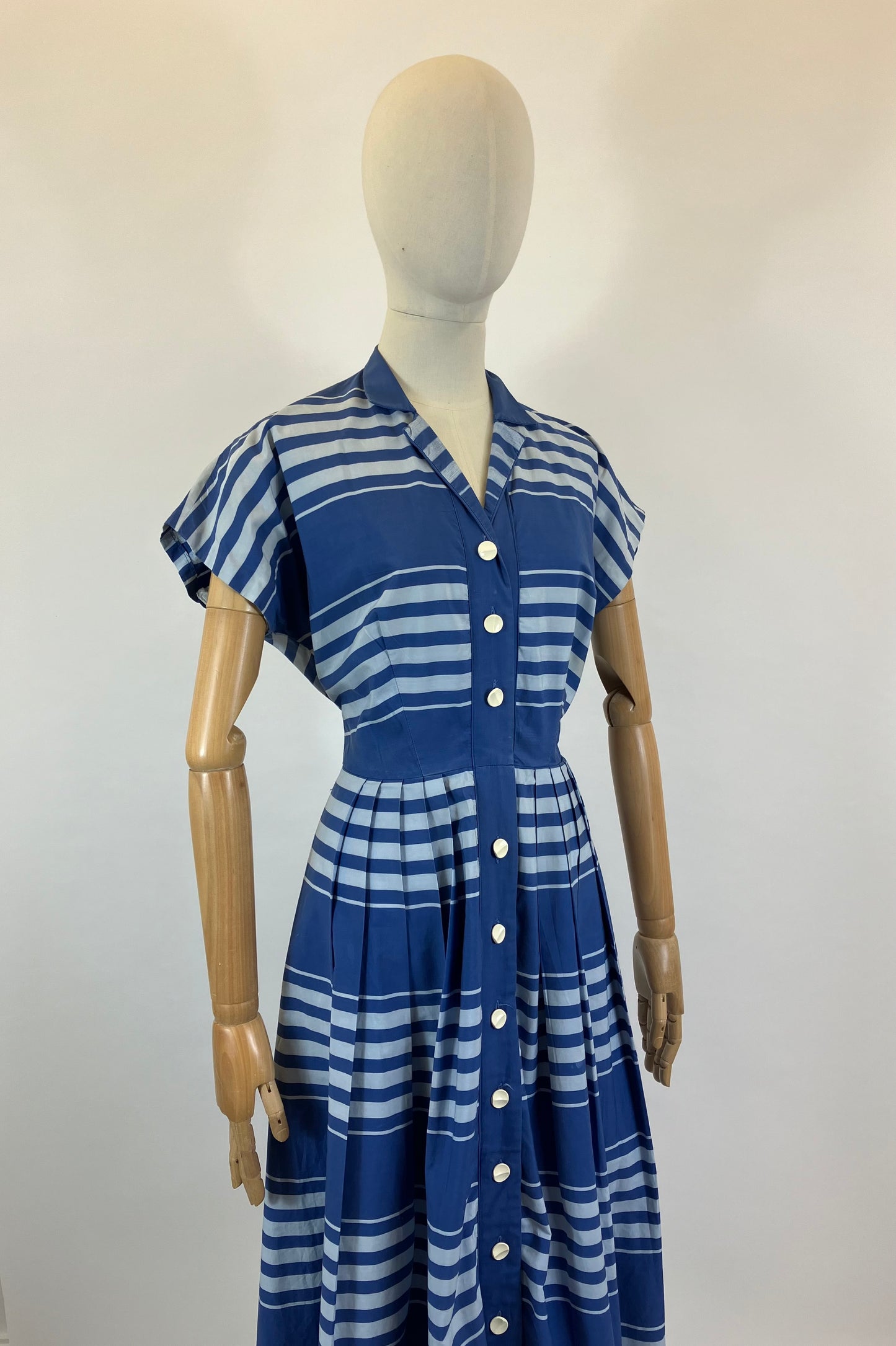 Original 1950’s Cotton Day dress - in hues of Blues