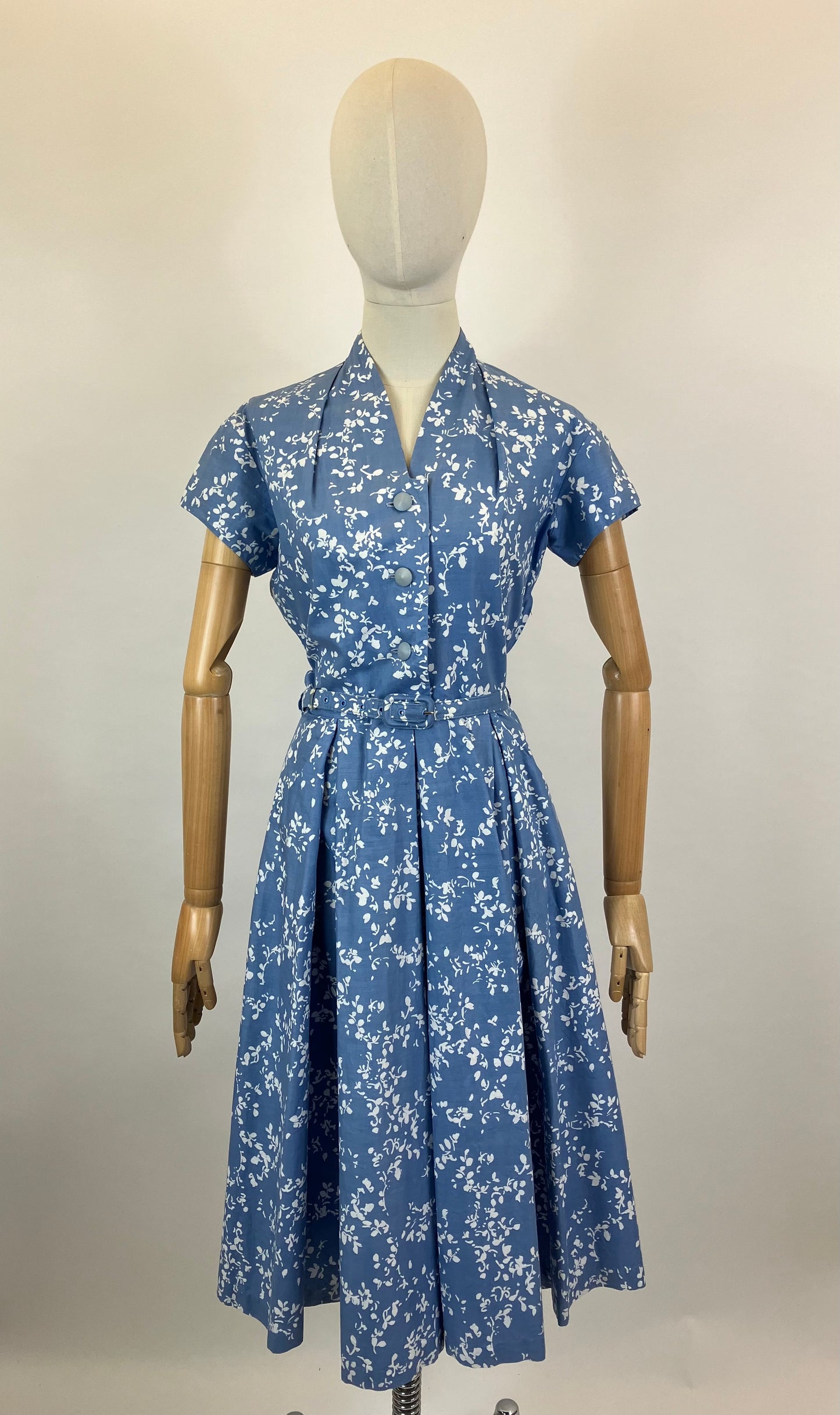 Original 1940’s/ 1950’s Cotton day dress - in Powder Blue