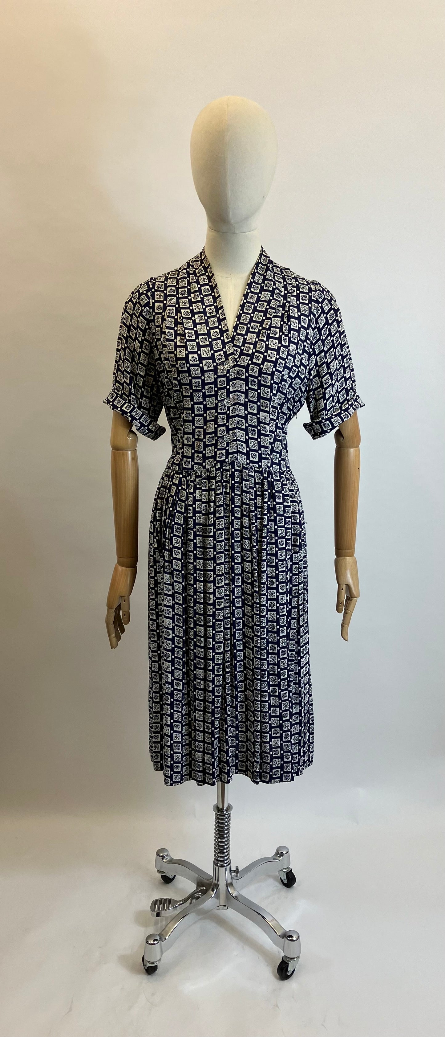 Original CC41 1940's Crepe Dress - in Navy and White