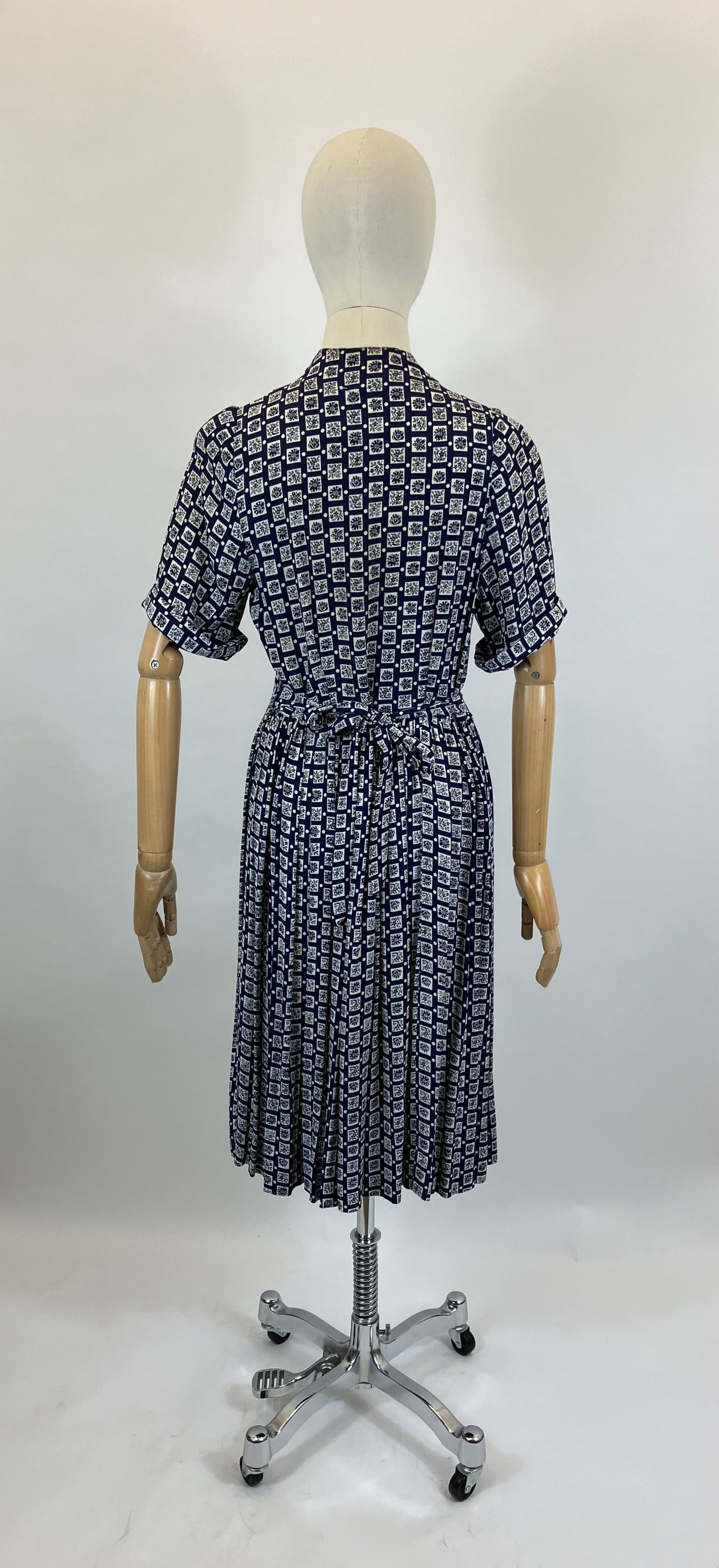 Original CC41 1940's Crepe Dress - in Navy and White