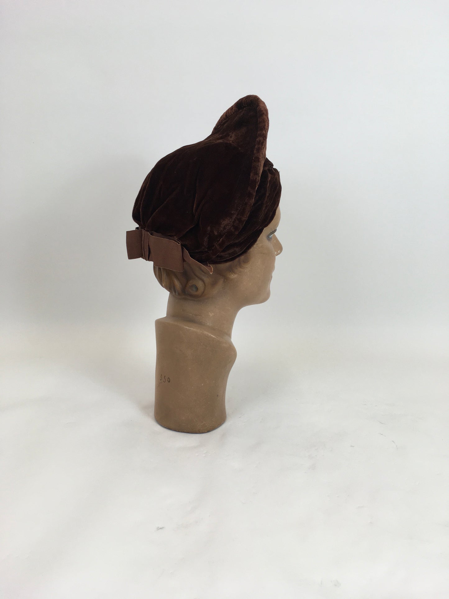 Original 1940's SENSATIONAL Halo Hat - In A Divine Chocolate Brown Silk Velvet With Grosgrain Bow