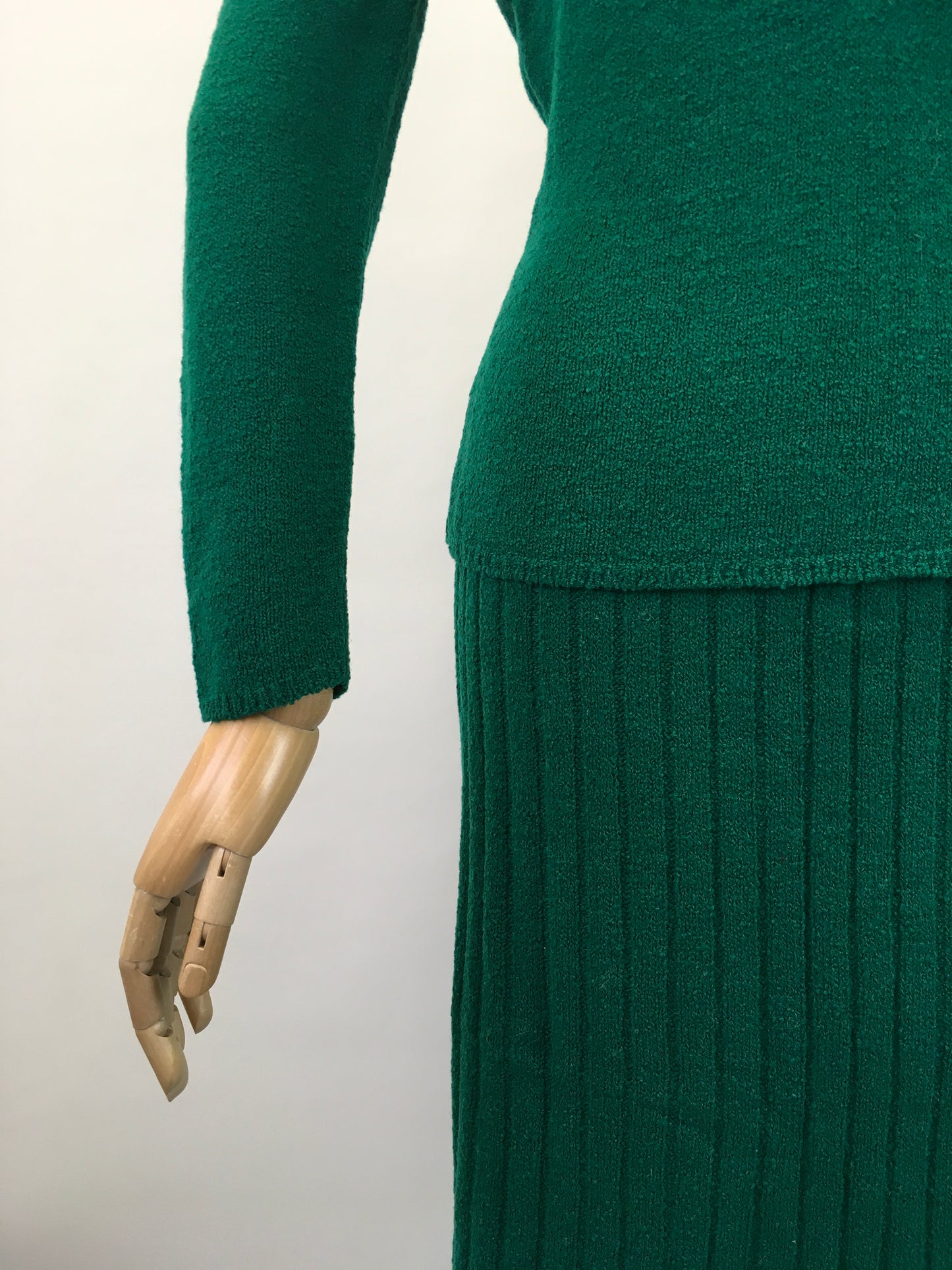 Original 1940's Stunning 2pc Knitwear Set by ' Botany Bond' - In A Rich Emerald Green