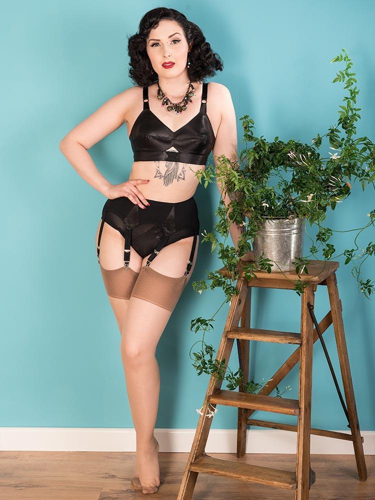 What Katie Did Lingerie - Glamour Seamed Stockings In Champagne / Latte