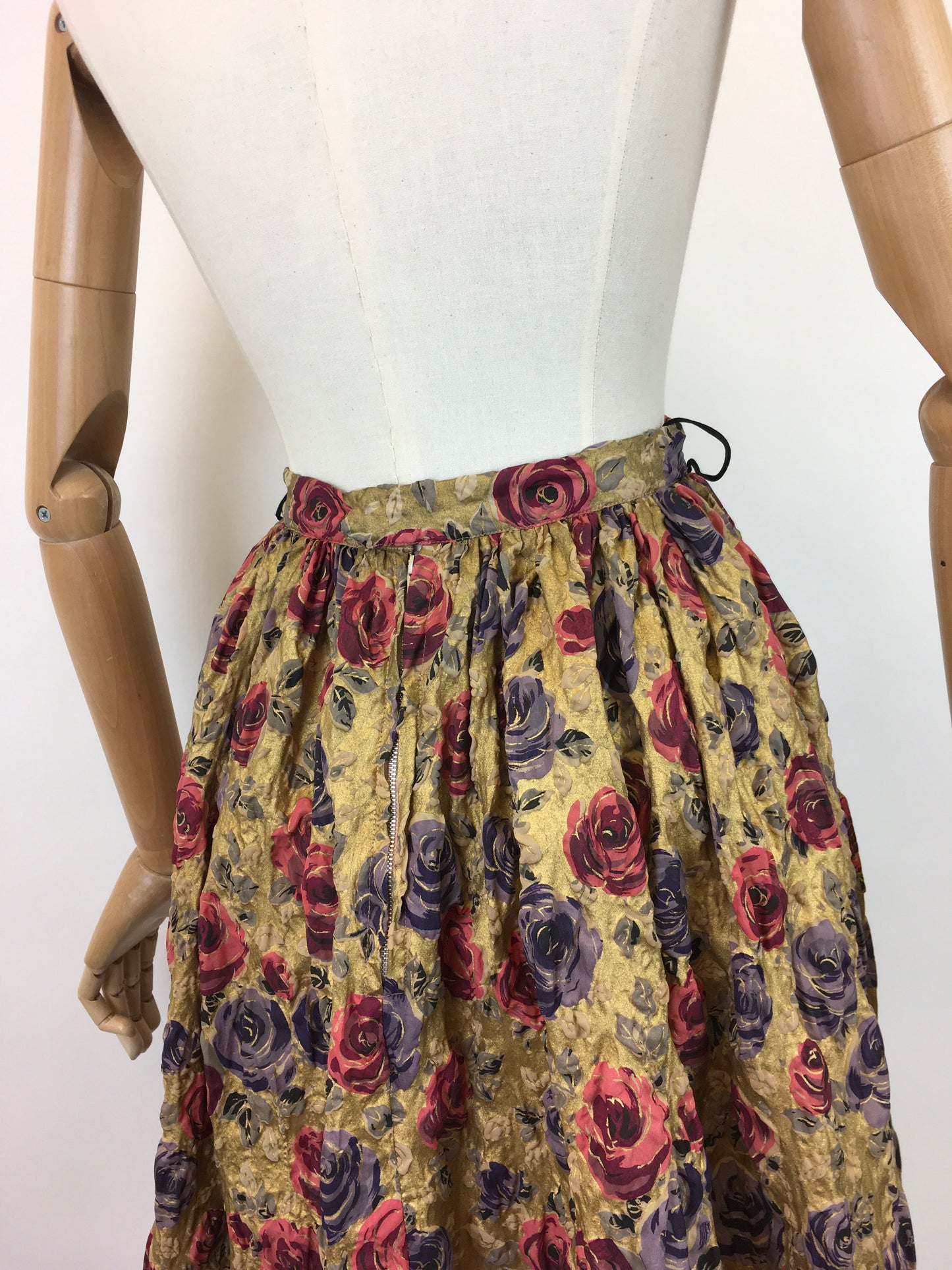 Original 1950’s FABULOUS ‘ Jayne Colton ltd ‘ Skirt - In Rich Gold, Warm Berries & Purples