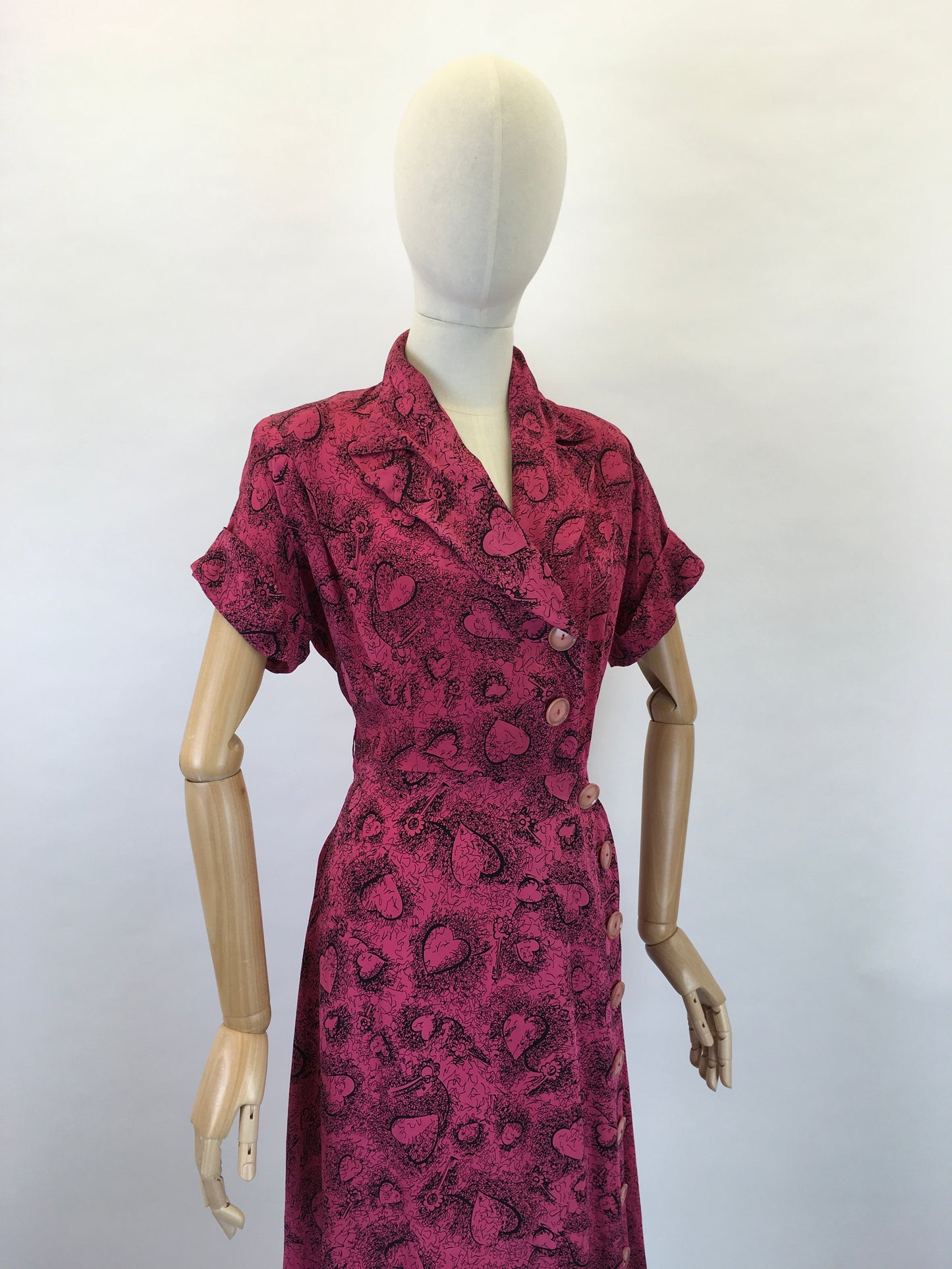 Original 1940s STUNNING Novelty Print Rayon Dress - Love Heart and key Illustrations In Rich Magenta and Black