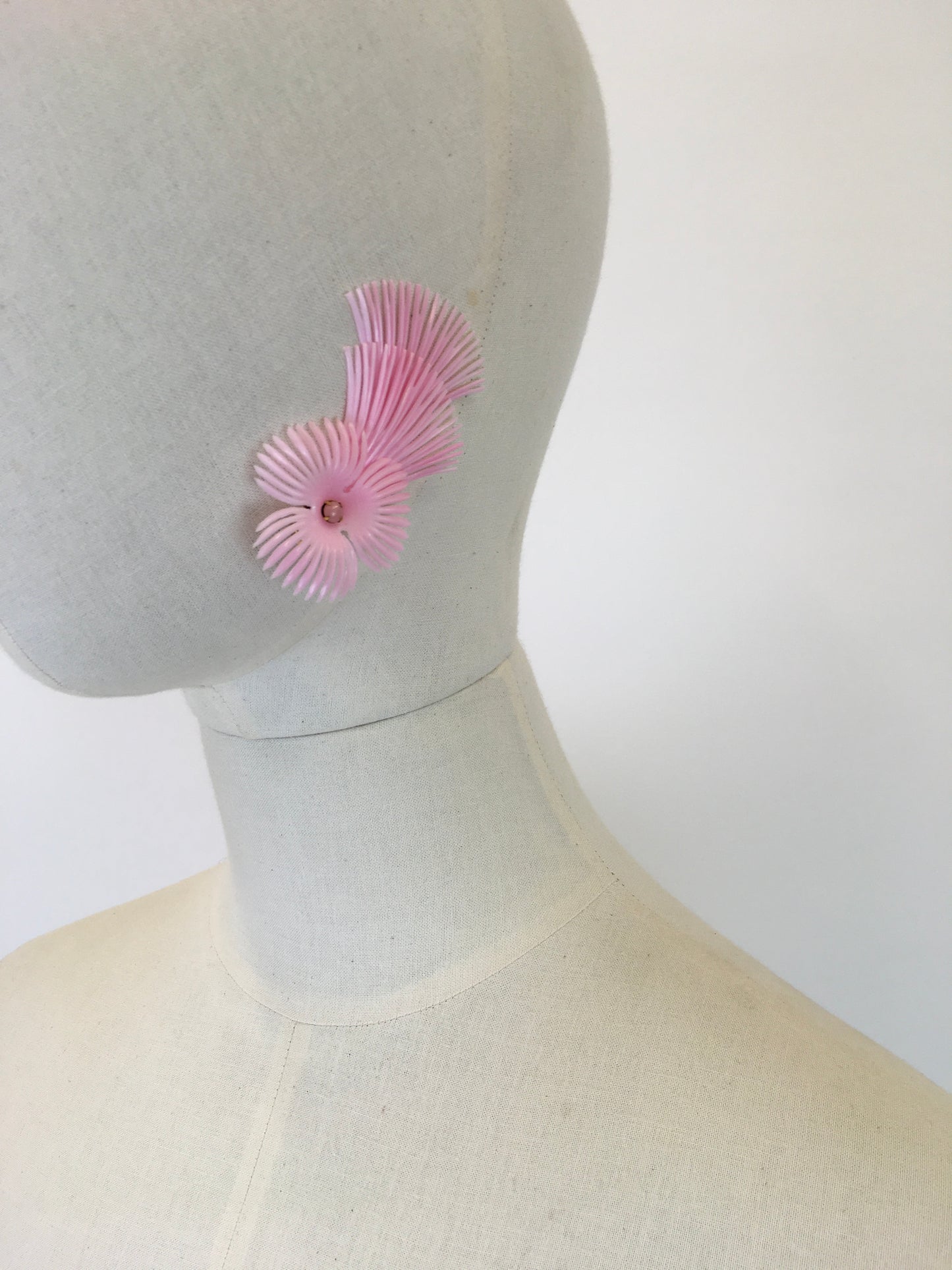 Original 1950’s Plastic Climber Clip on Earrings - In Bubblegum Pink