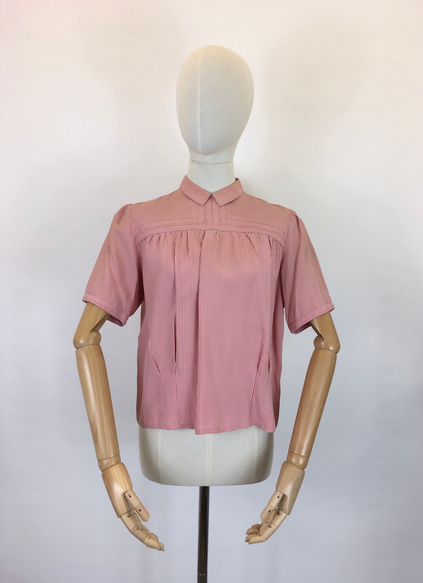 Original 1940’s Sweet Check Blouse - With Peter Pan Collar and Button Back Fastening Detailing