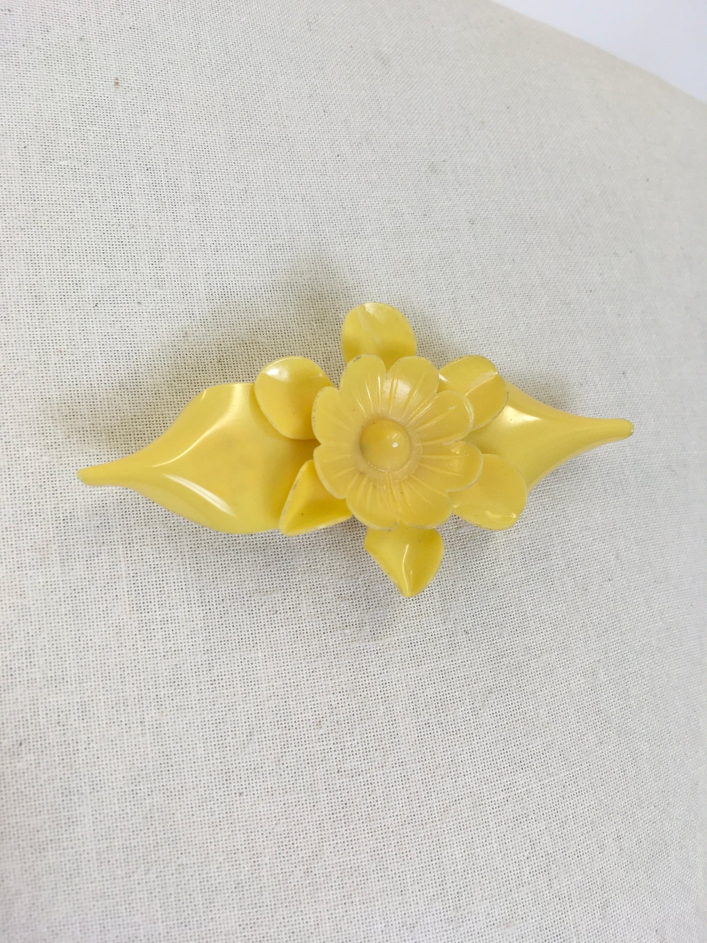 Original Late 1930's Early 1940's Celluloid Flora Brooch - In Primrose Yellow