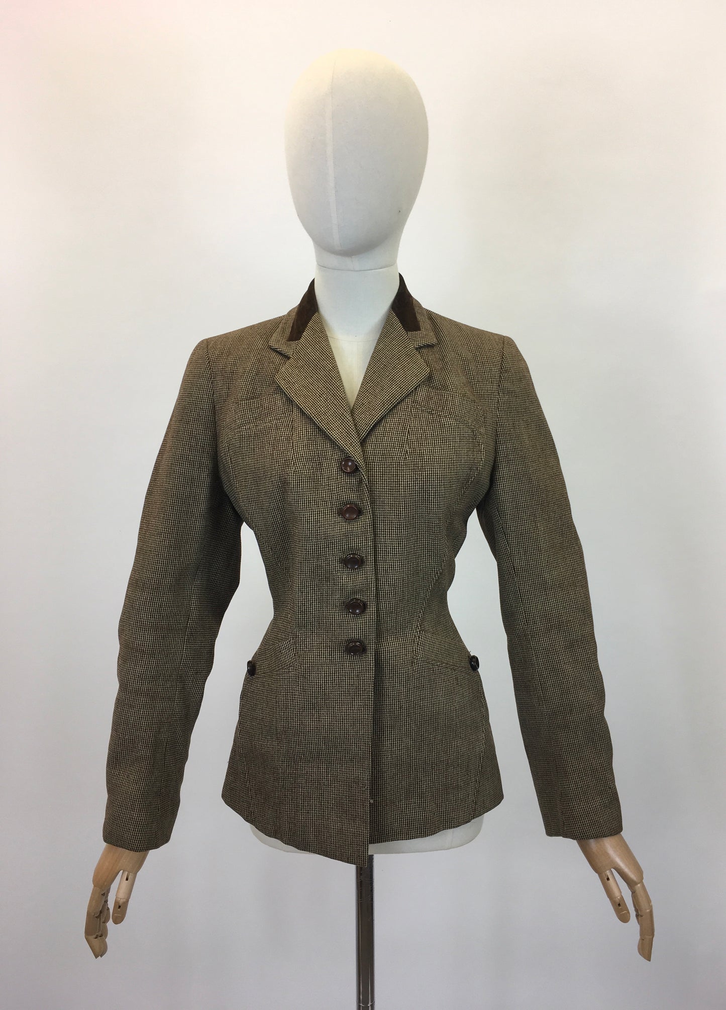 Original 1940's Fabulous Dogtooth Jacket in Chocolate Brown - With a Contrast Velvet Trim