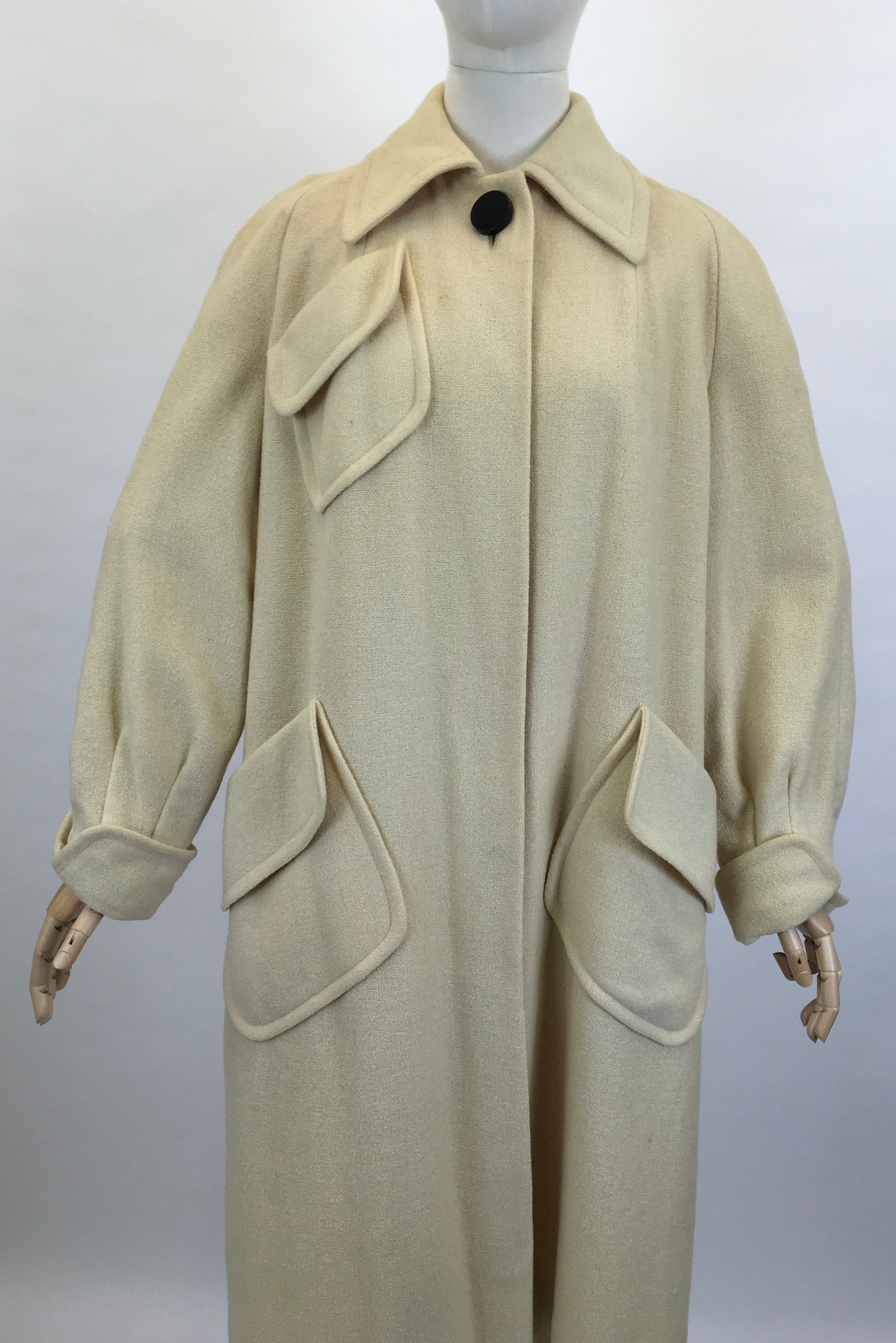 Original 1940’s STUNNING Cream Woollen Coat - With The Most Fabulous Shape & Detailing