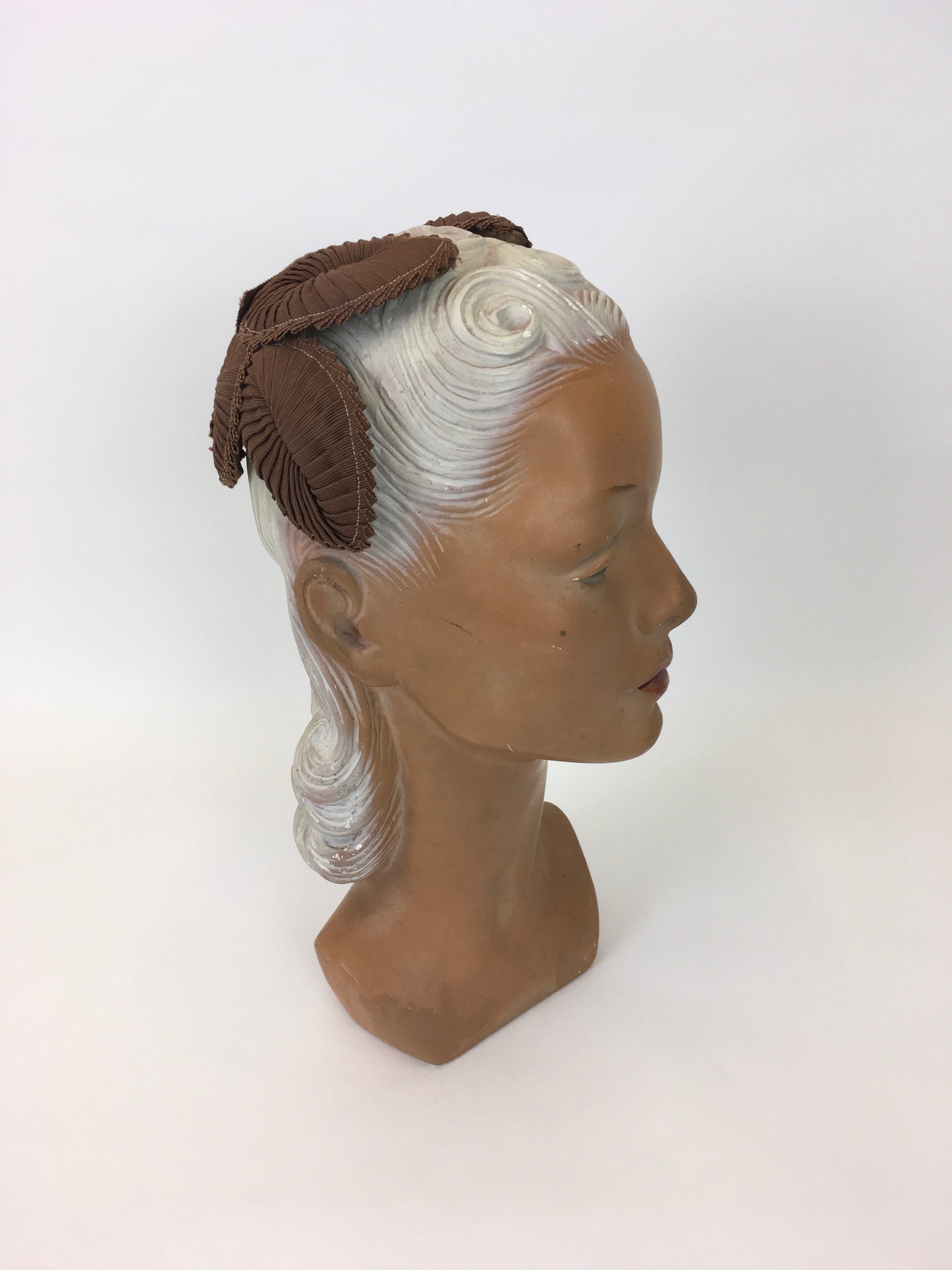 Original 1950s Darling Soft Brown Grosgrain Headpiece - Wire Construction With Hand Pleated Grosgrain Swirls