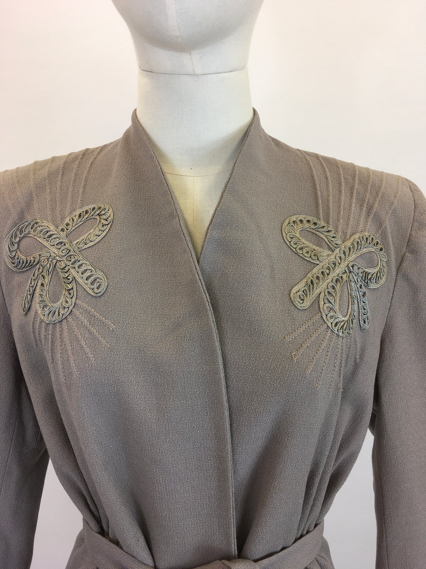 Original 1940's Sensational Woollen Crepe Coat - In Powdered Grey With Crewelwork Details