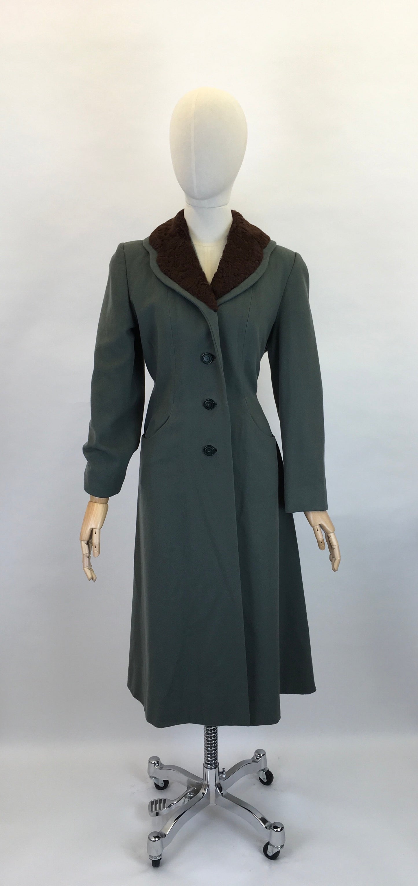 Original 1940s Duck Egg Wool Princess Coat with Fur Trim - Stunning 40’s Silhouette
