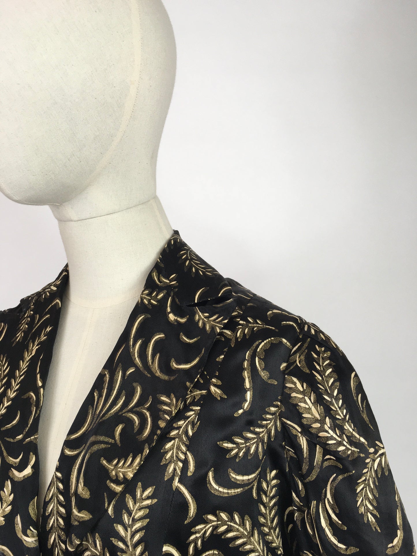 Original 1930s Exquisite Evening Jacket - In a Beautiful Handpainted Silk in a Scrollwork Design in Tones Of Gold