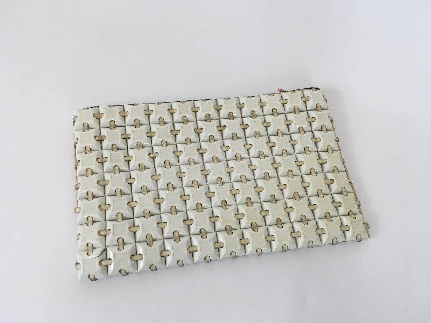 Original 1940s Ivory ‘ Plastiflex’ Clutch Handbag - An Iconic Piece For Any  Collection